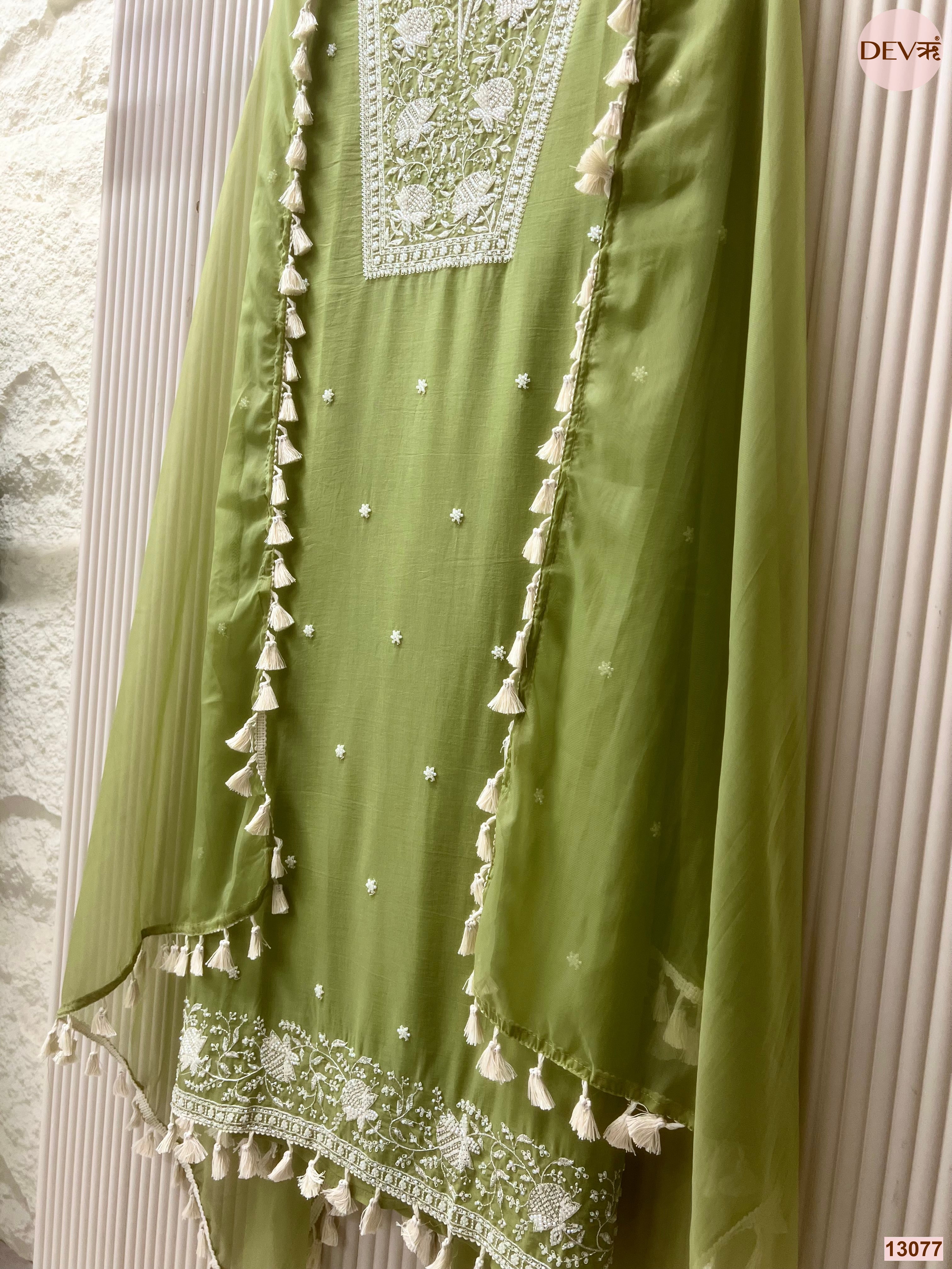 Green Mul Cotton Embroidered Unstitched 3-Piece Suit (Devri – D.No 13077)