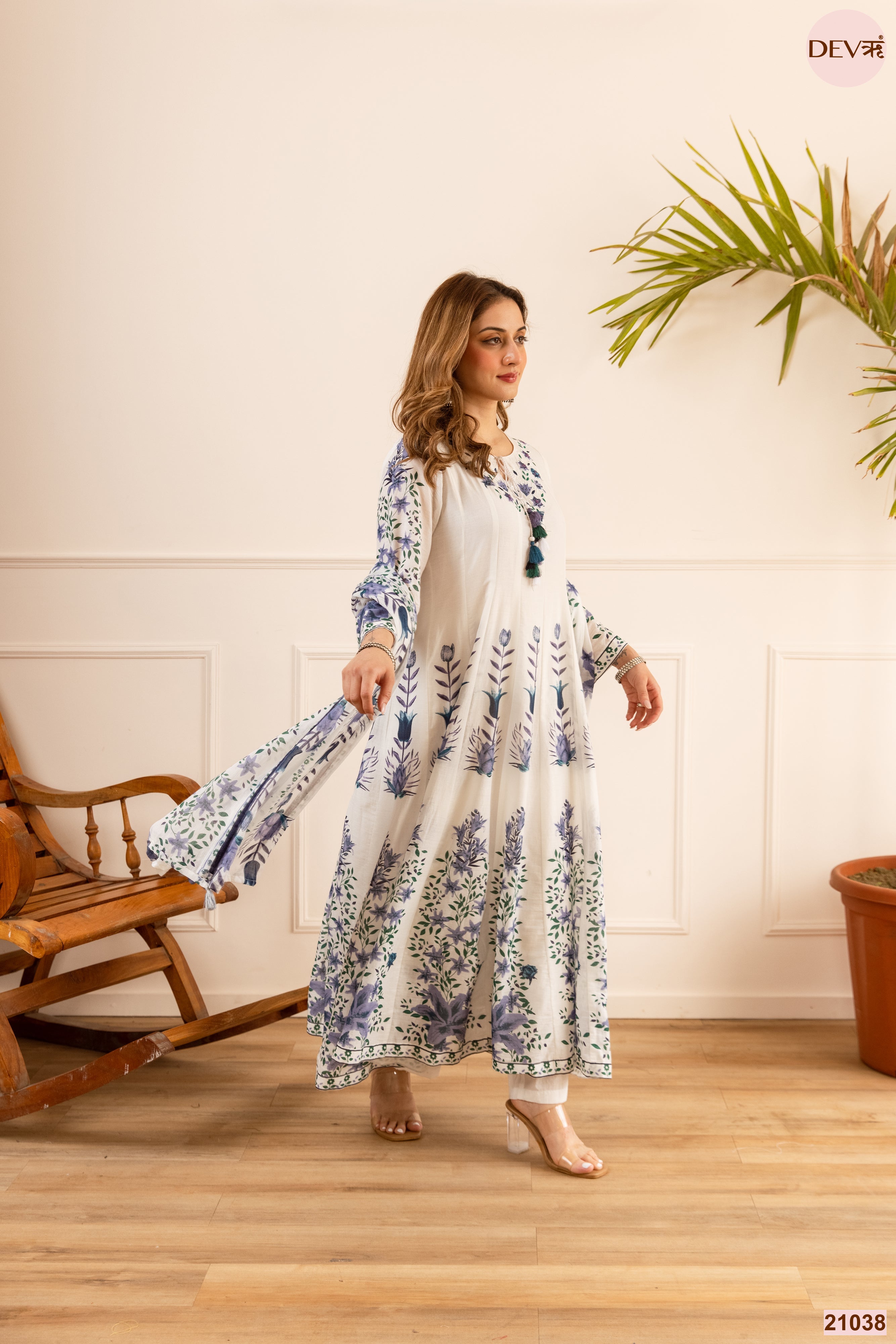 Gulnaar Mul Cotton Printed White 3-Piece Set (Devri – D.No 21038)