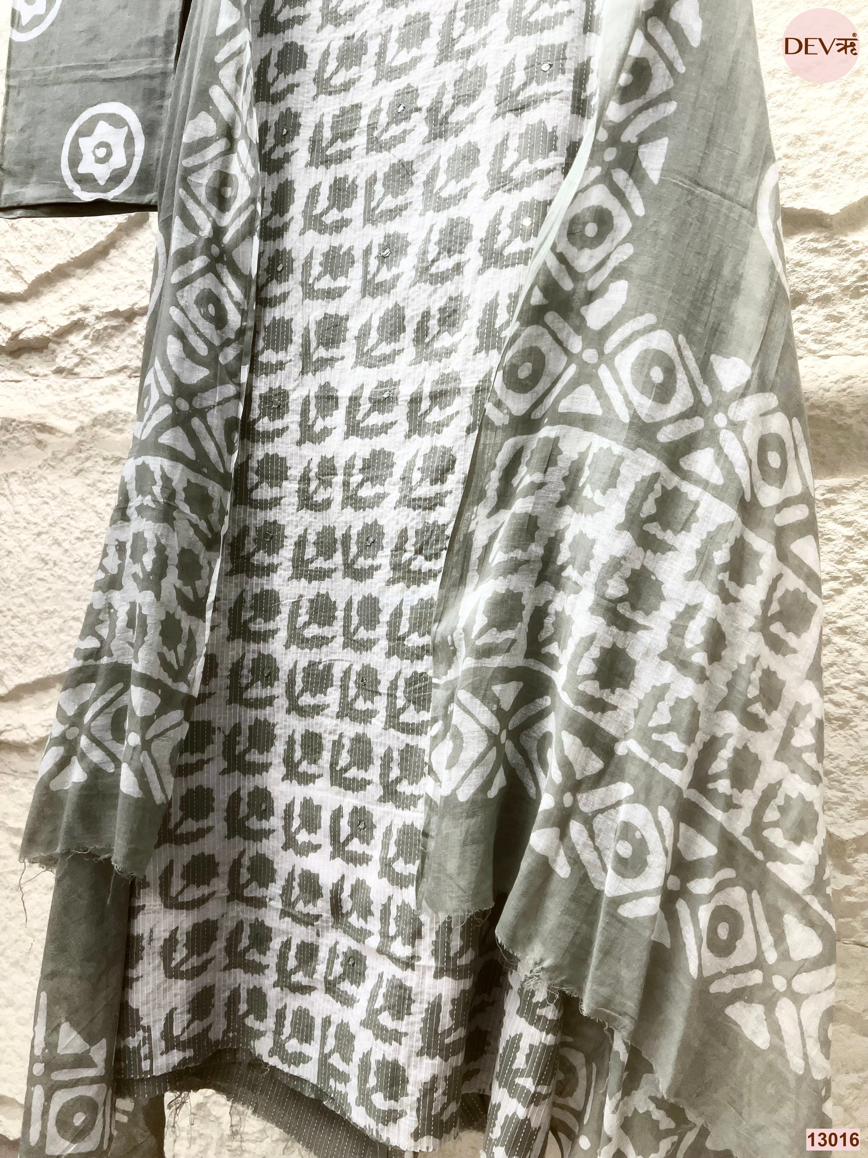 Grey Cotton Printed Unstitched 3-Piece Suit (Devri – D.No 13016)