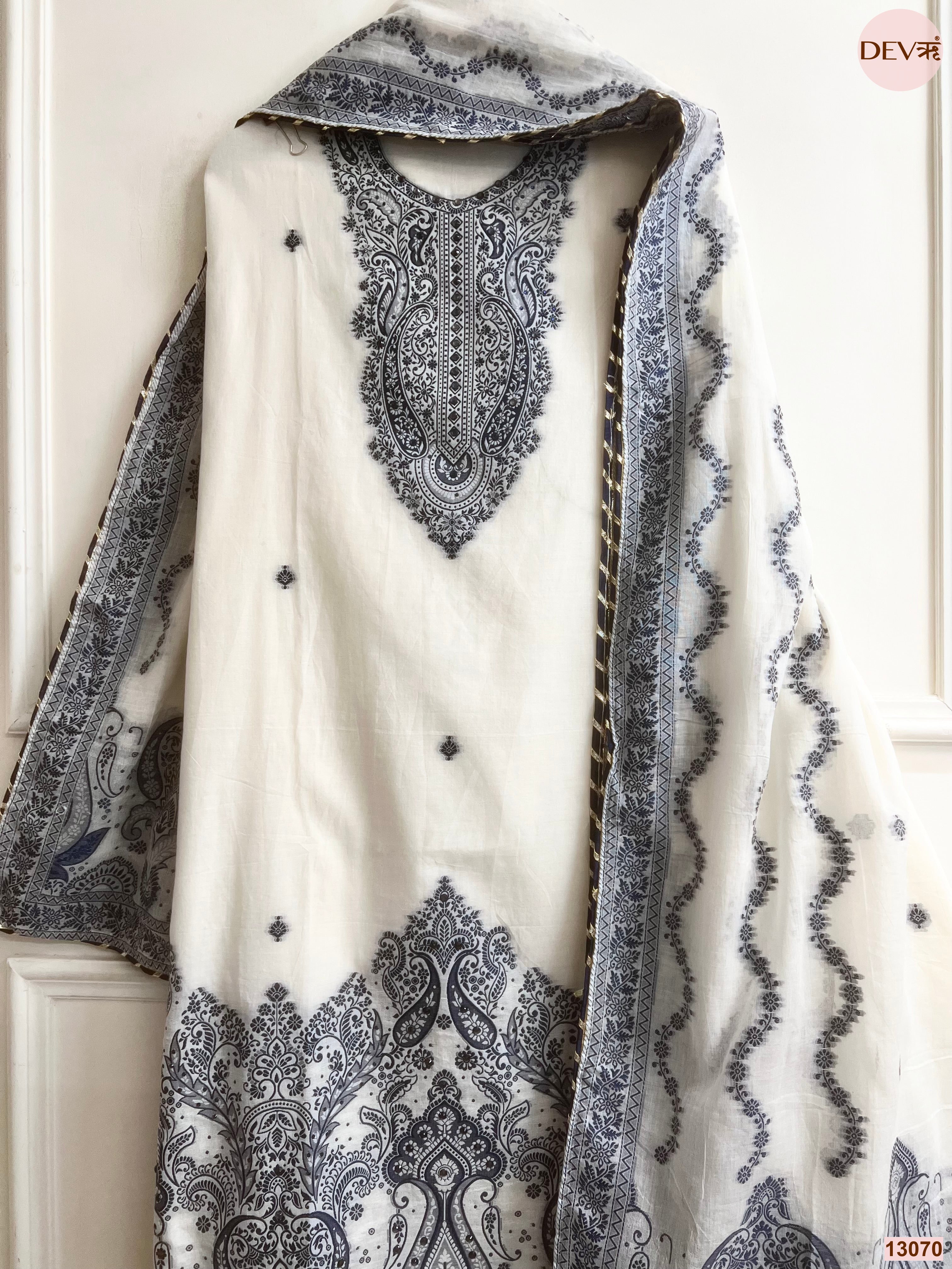 Off White Jamdani Cotton Printed Unstitched 3-Piece Suit (Devri – D.No 13070)