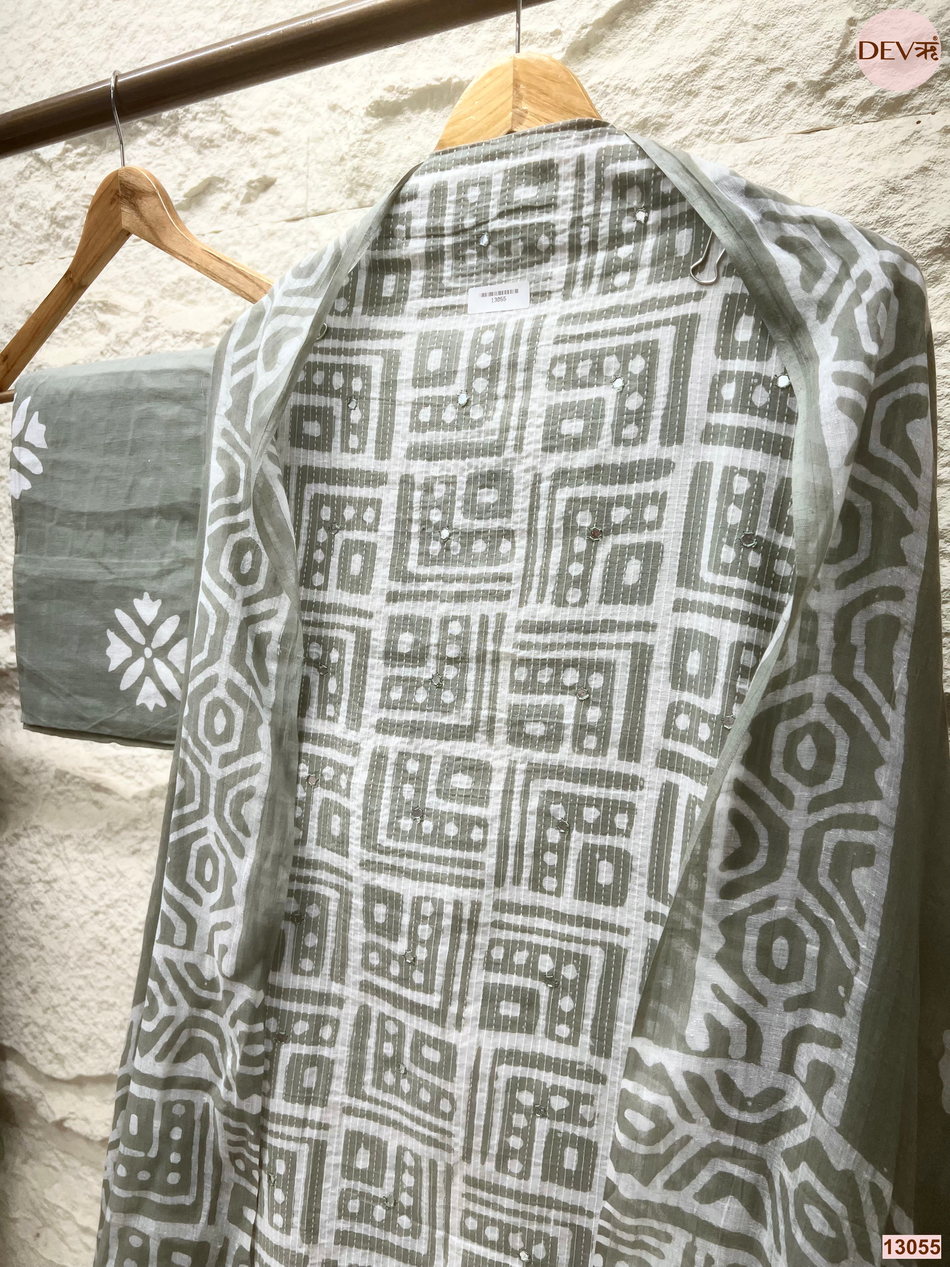 Sage Cotton Printed Unstitched 3-Piece Suit (Devri – D.No 13055)