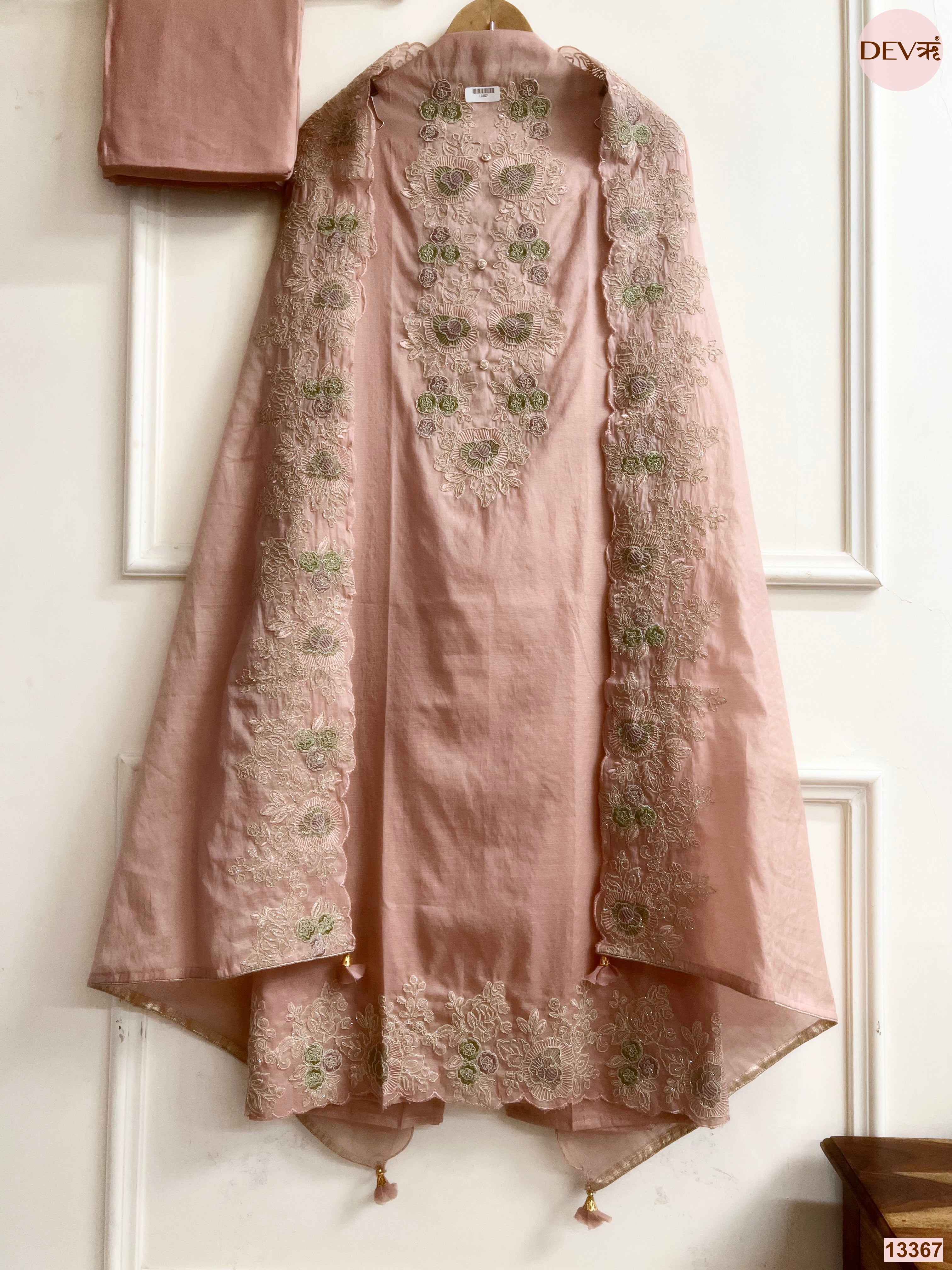 Peach Mul Chanderi Embroidered Unstitched 3-Piece Suit (Devri – D.No 13367)