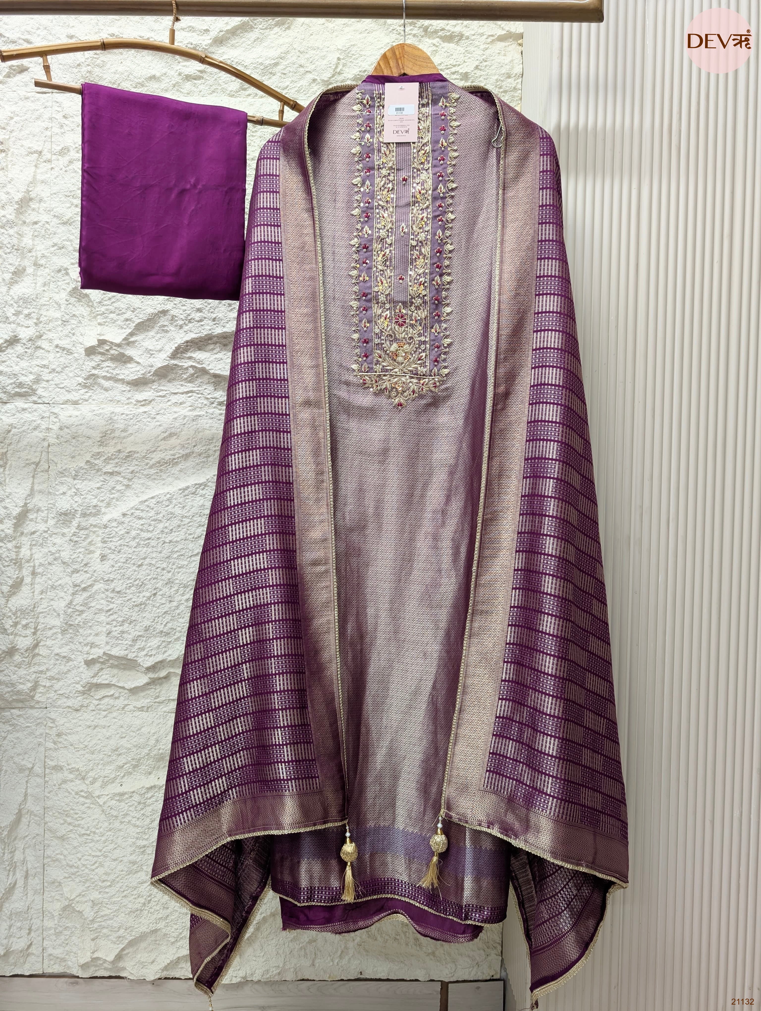 Purple Pure Giraffe Banarasi Silk Embroidered Unstitched 3-Piece Suit (Devri – D.No 21132)