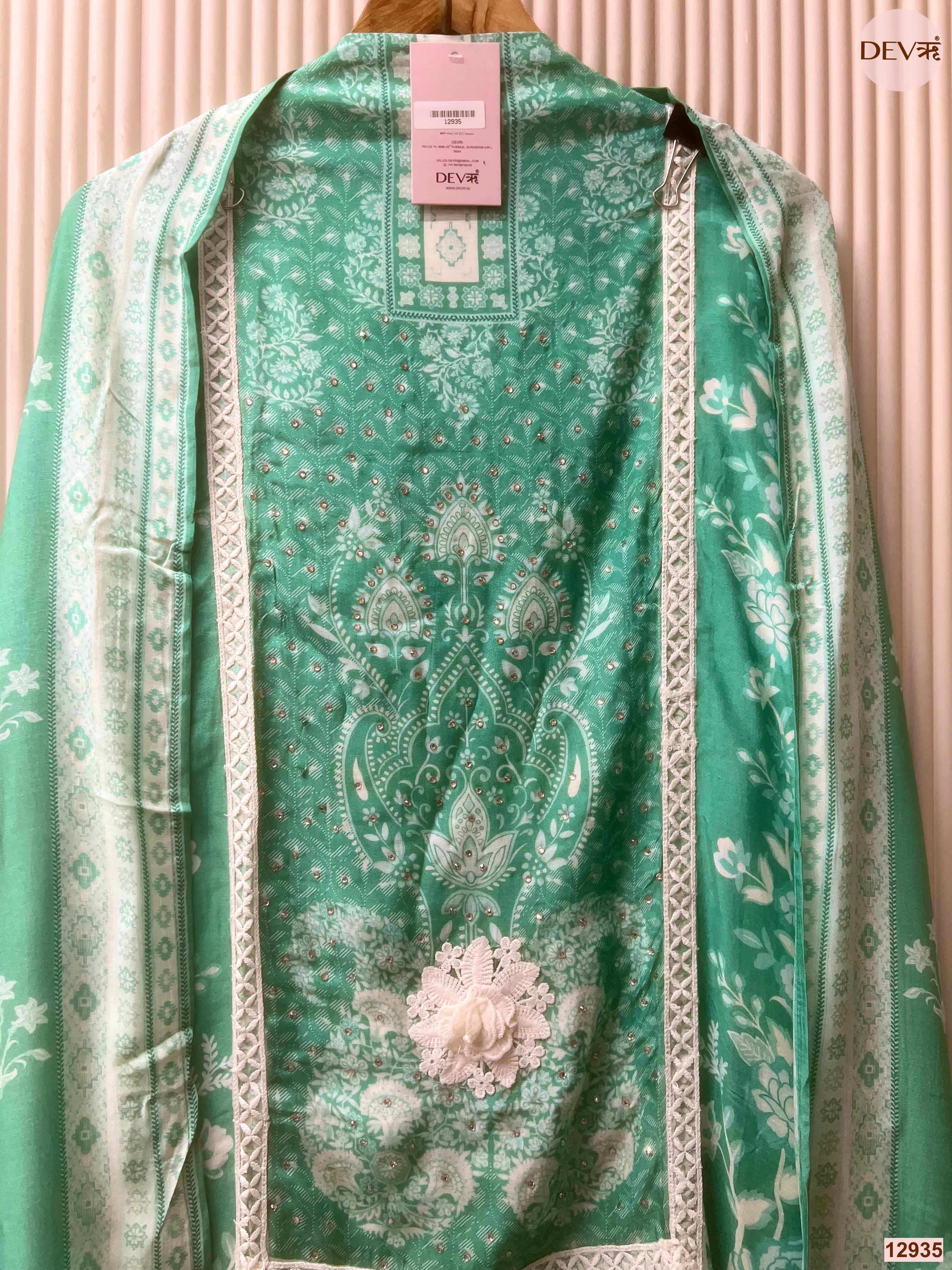 Green Muslin Printed Unstitched 3-Piece Suit (Devri – D.No 12935)