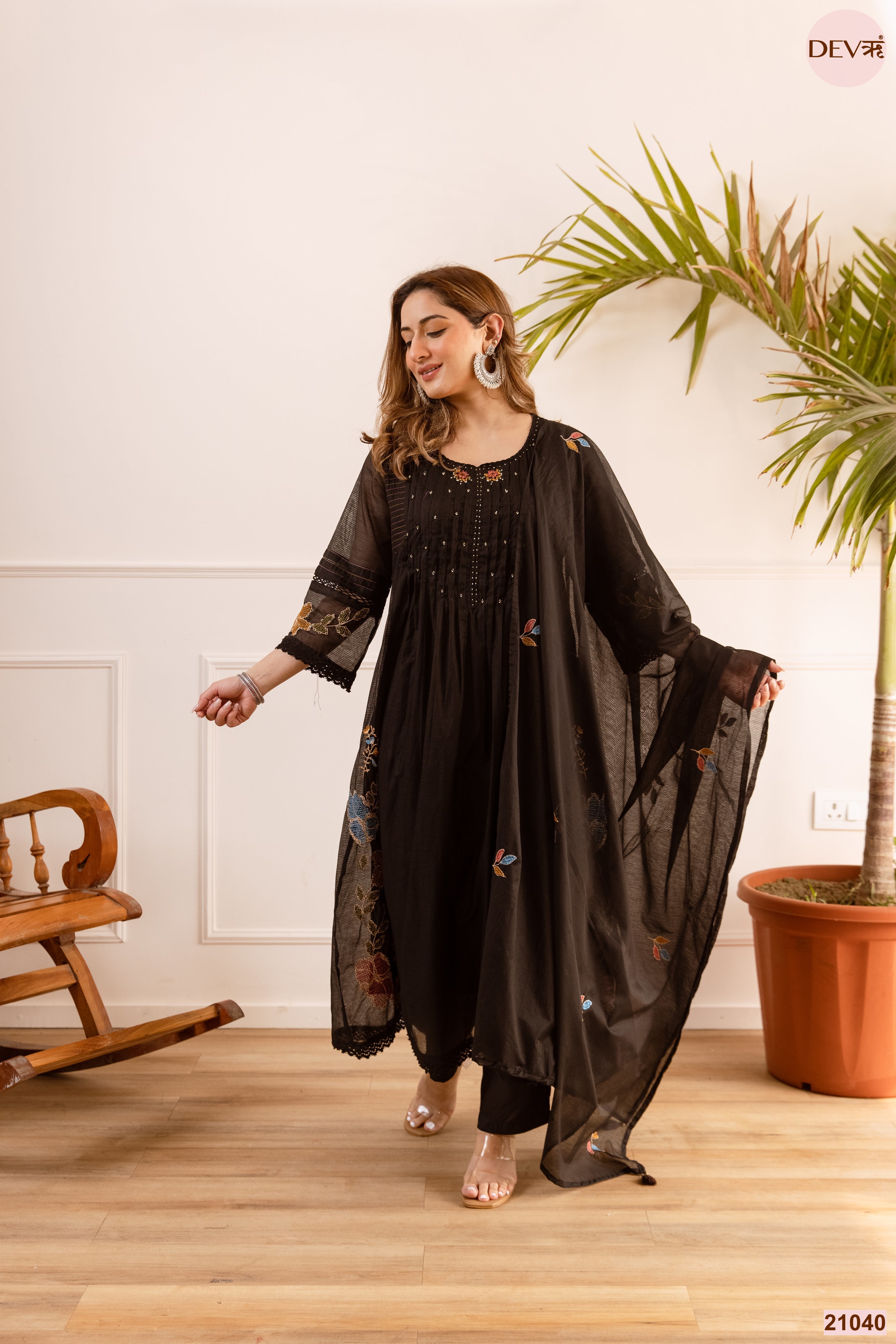 Zareen Net Chanderi Embroidered Black 3-Piece Set (Devri – D.No 21040)