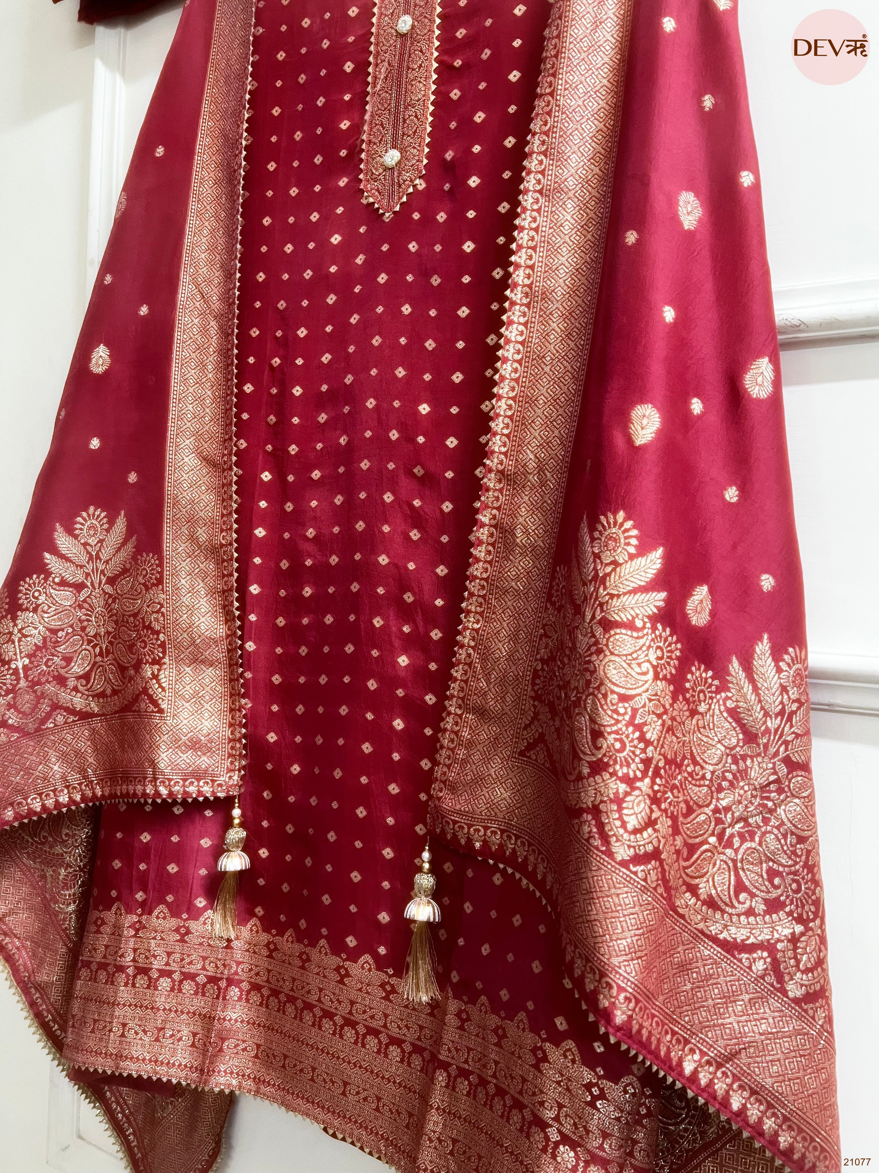 Maroon Pure Viscose Dola Silk Printed Unstitched 3-Piece Suit (Devri – D.No 21077)