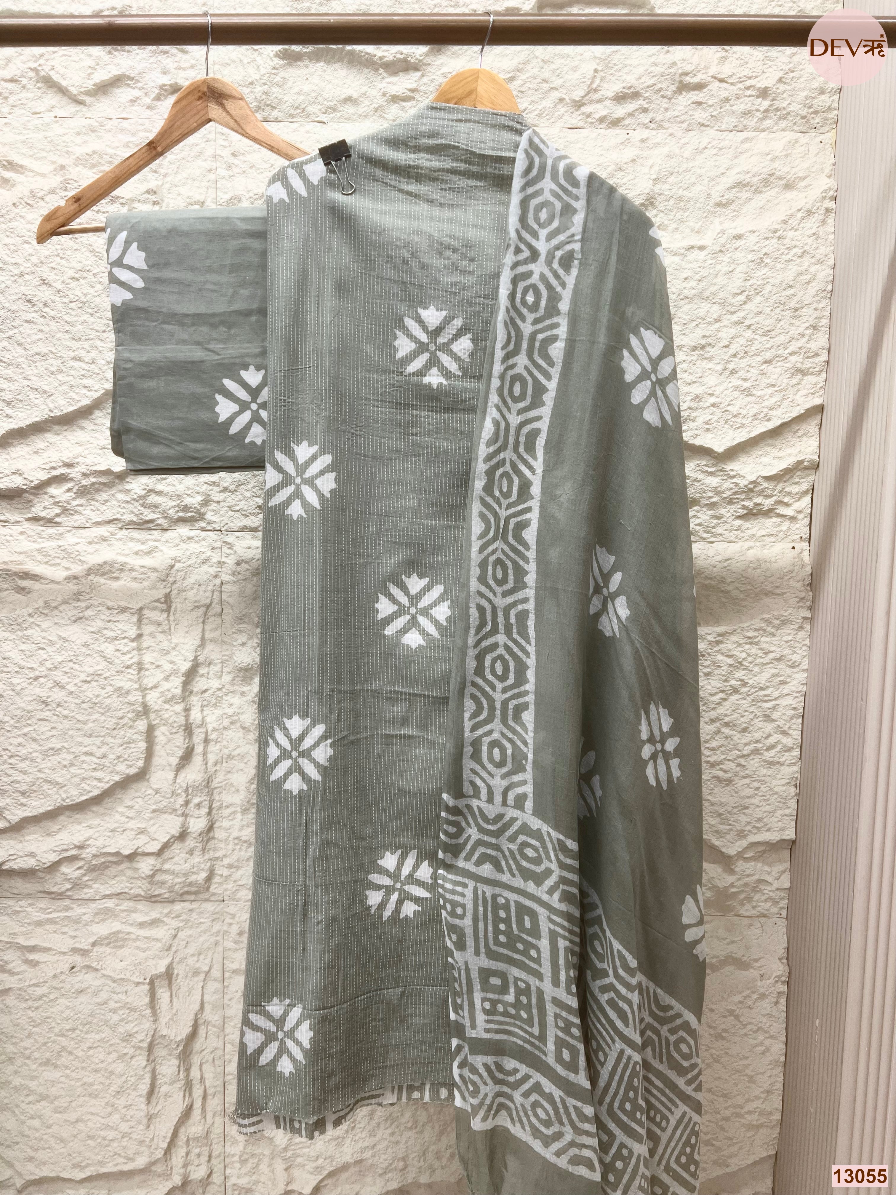 Sage Cotton Printed Unstitched 3-Piece Suit (Devri – D.No 13055)