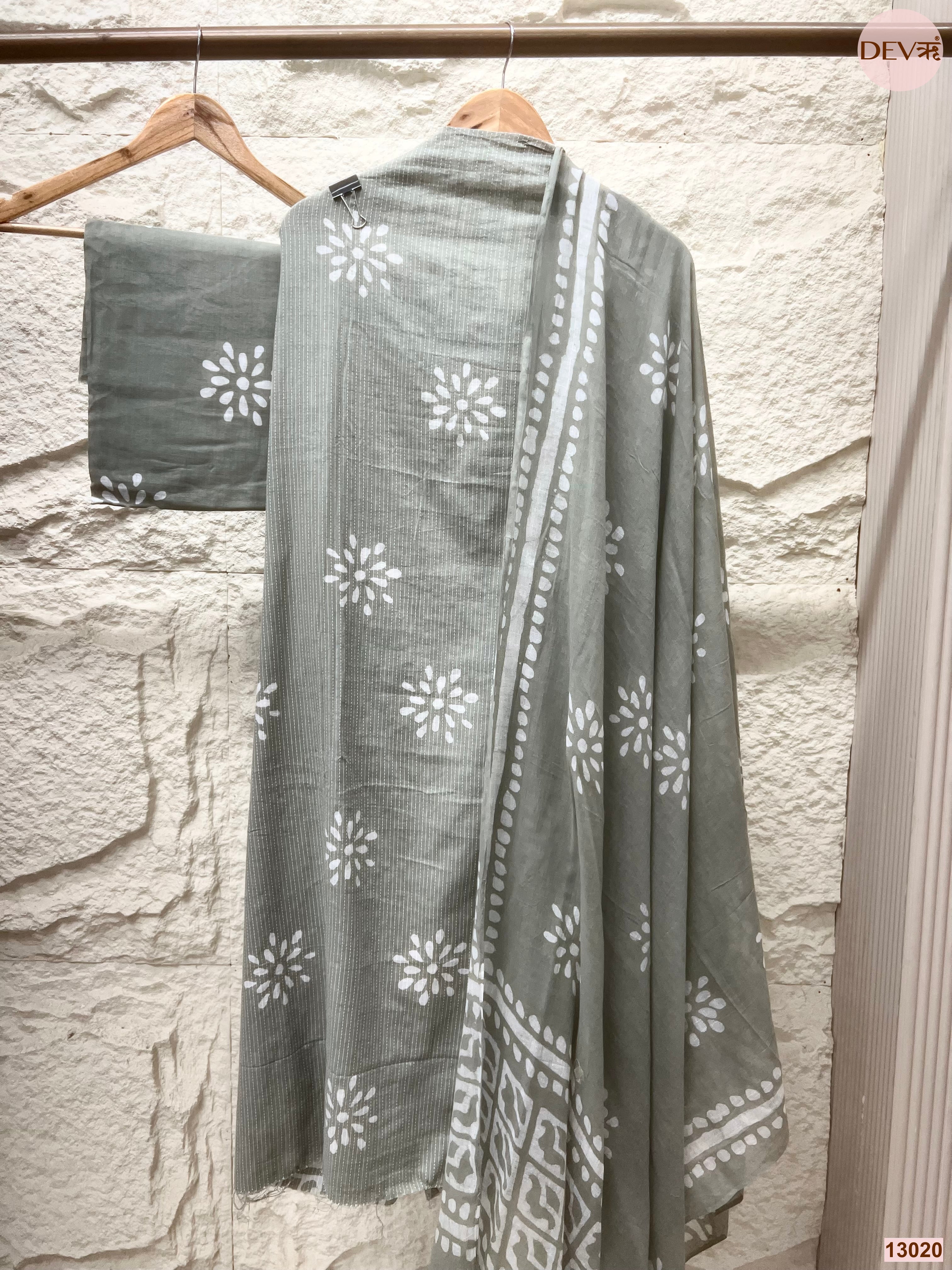 Grey Cotton Printed Unstitched 3-Piece Suit (Devri – D.No 13020)