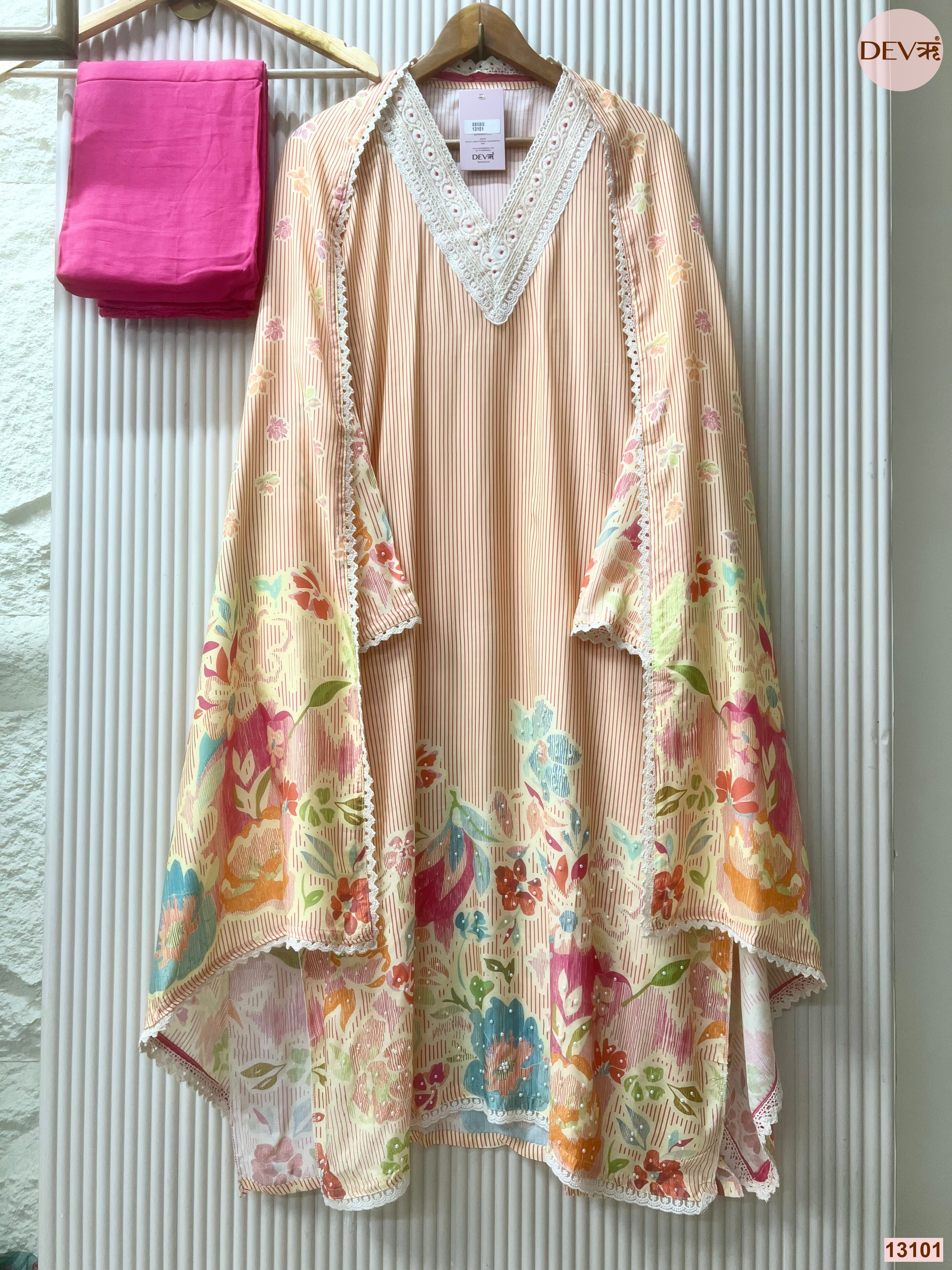 Peach Muslin Printed Unstitched 3-Piece Suit (Devri – D.No 13101)