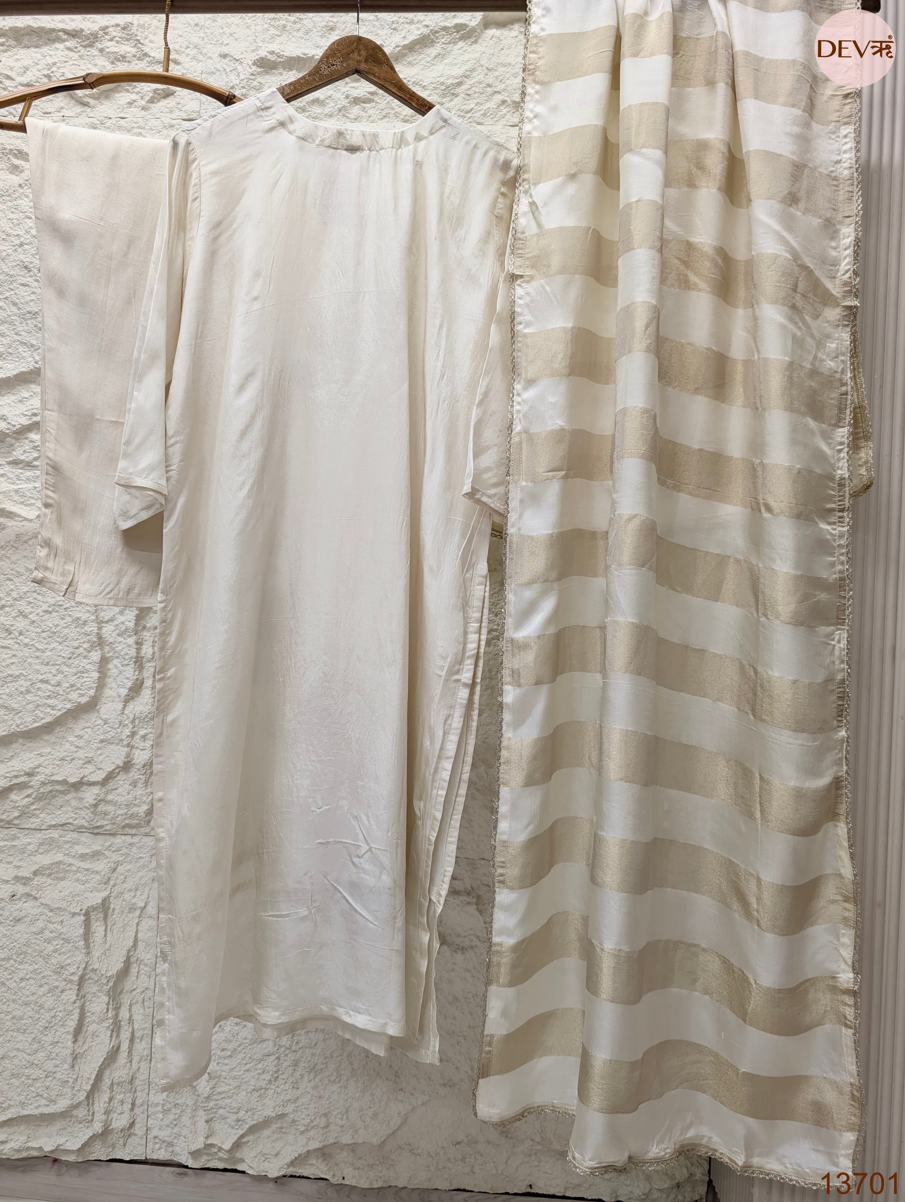 Gulnaar Tissue silk blend Embroidered Ivory 3-Piece Set (Devri – D.No 13701)