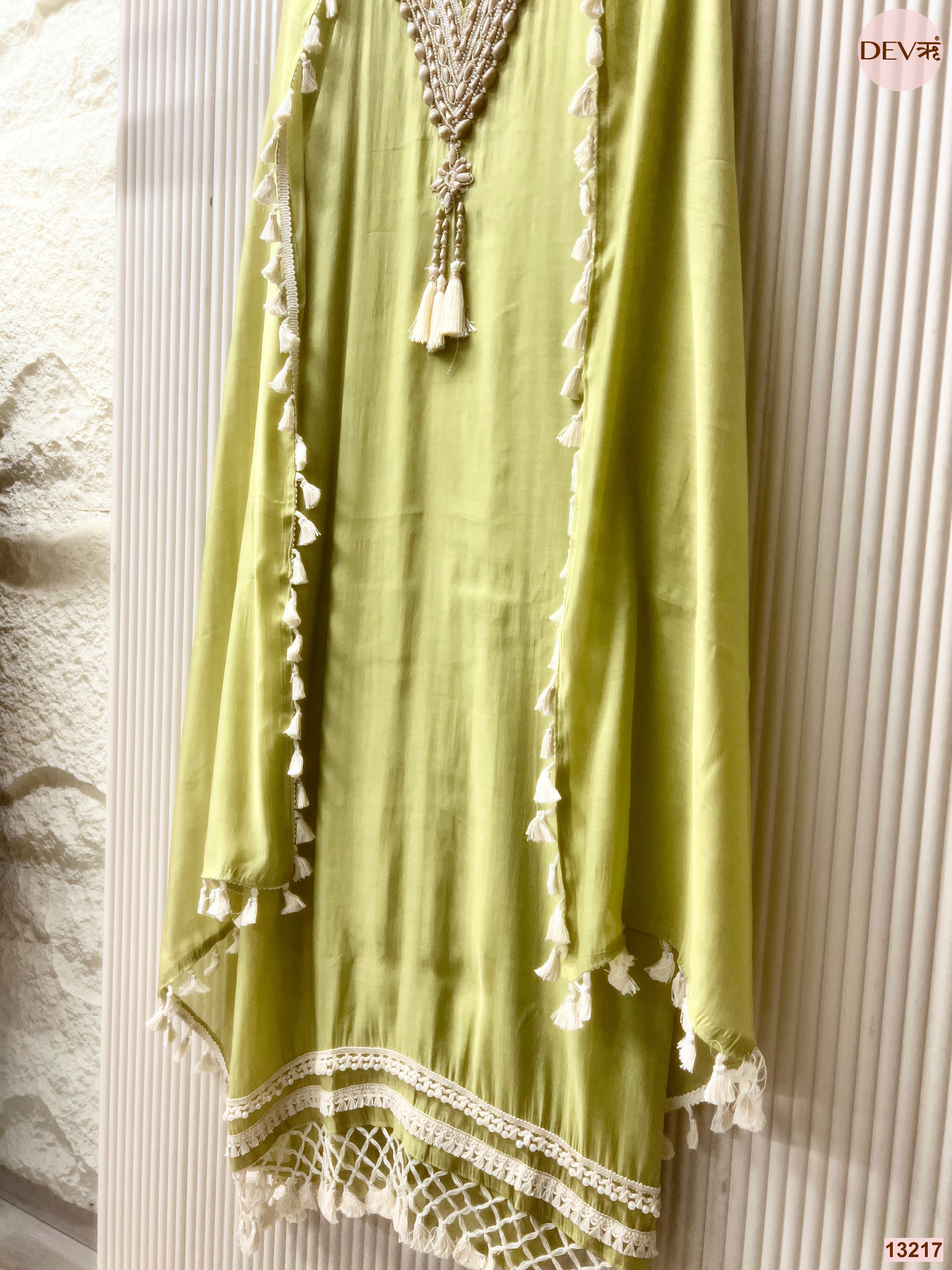 Green Mul Chanderi Hand Unstitched 3-Piece Suit (Devri – D.No 13217)