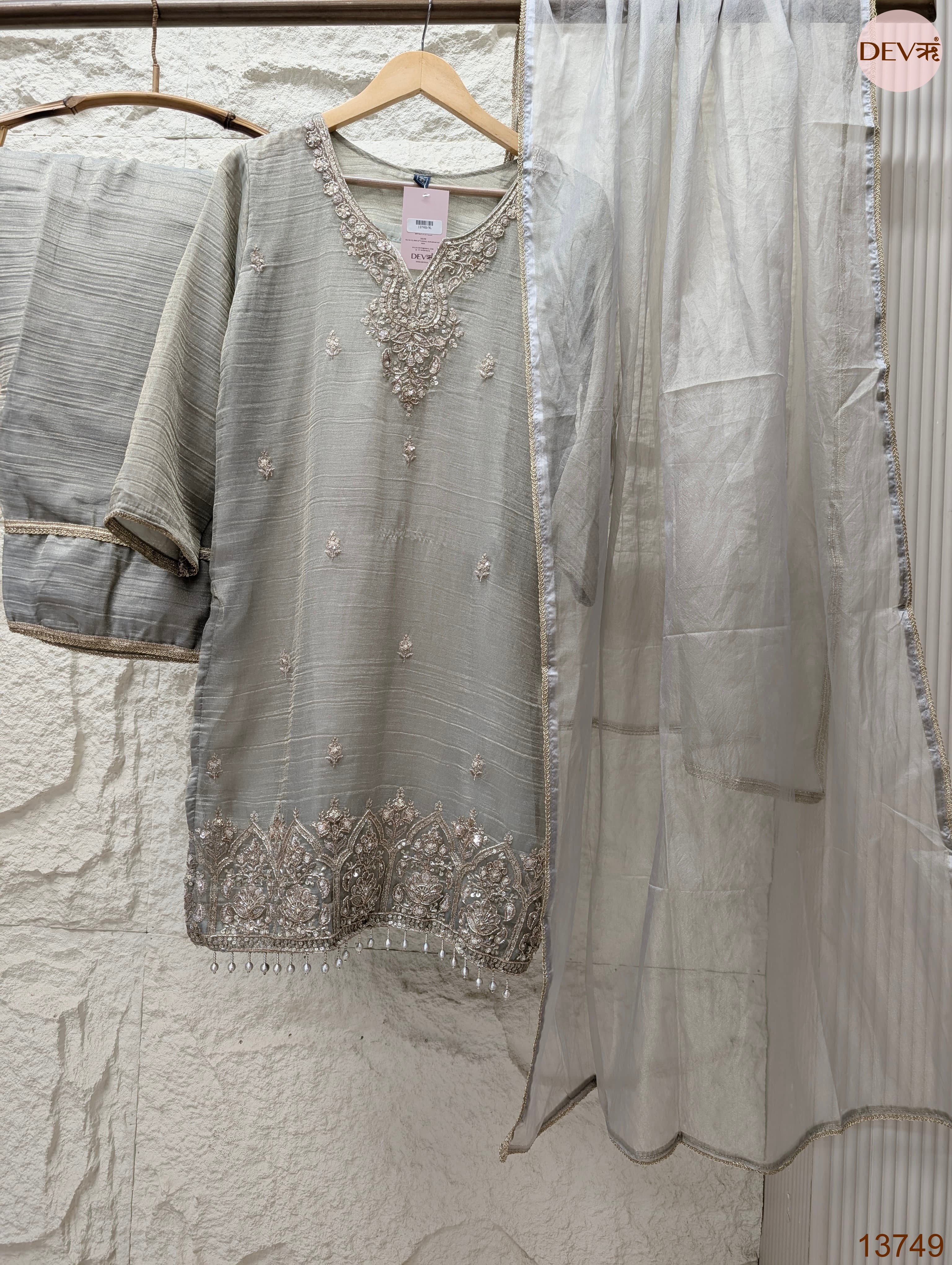 Zarmina Tissue silk blend Embroidered Silver 3-Piece Set (Devri – D.No 13749)