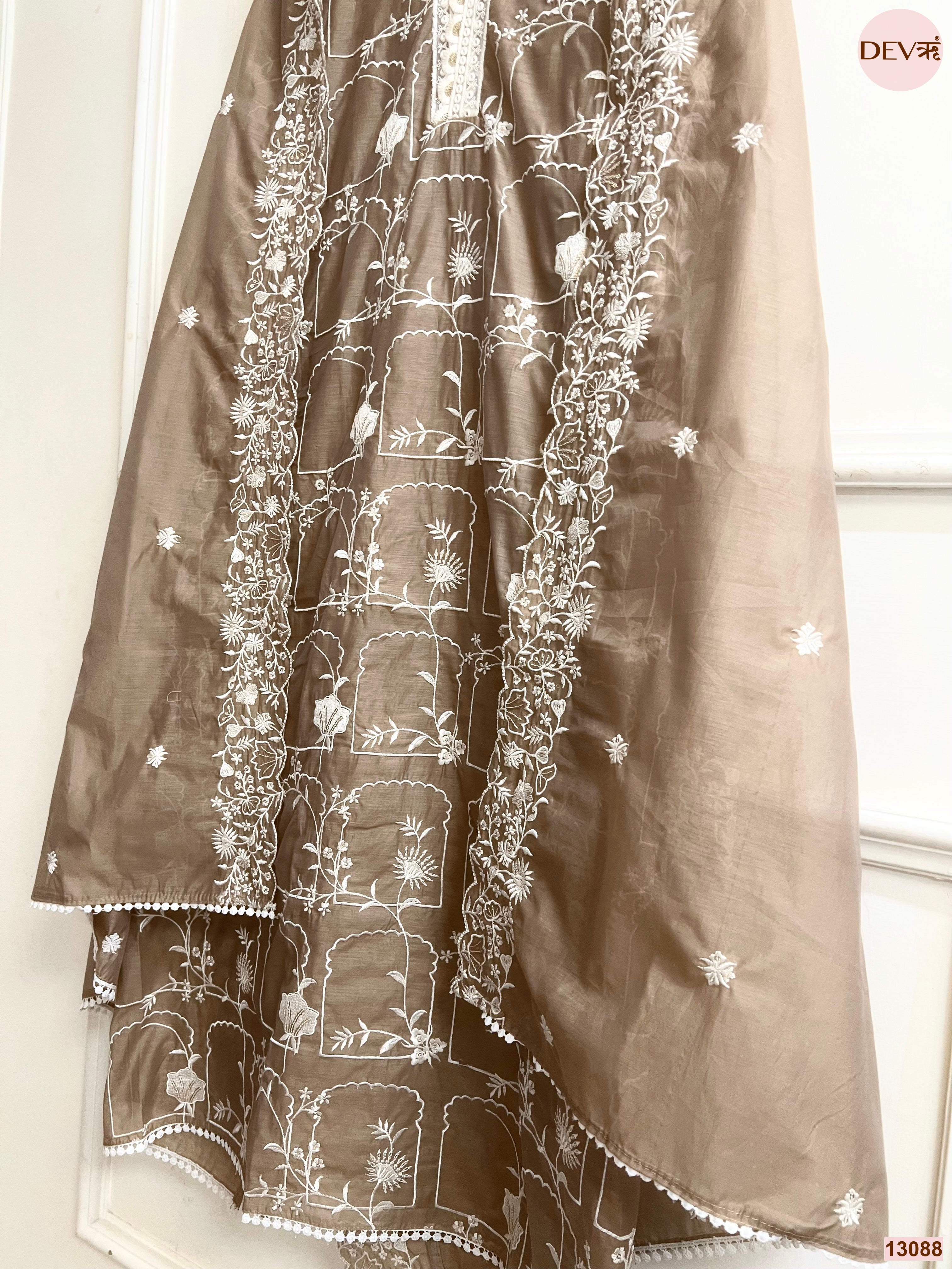 Brown Mul Chanderi Embroidered Unstitched 3-Piece Suit (Devri – D.No 13088)