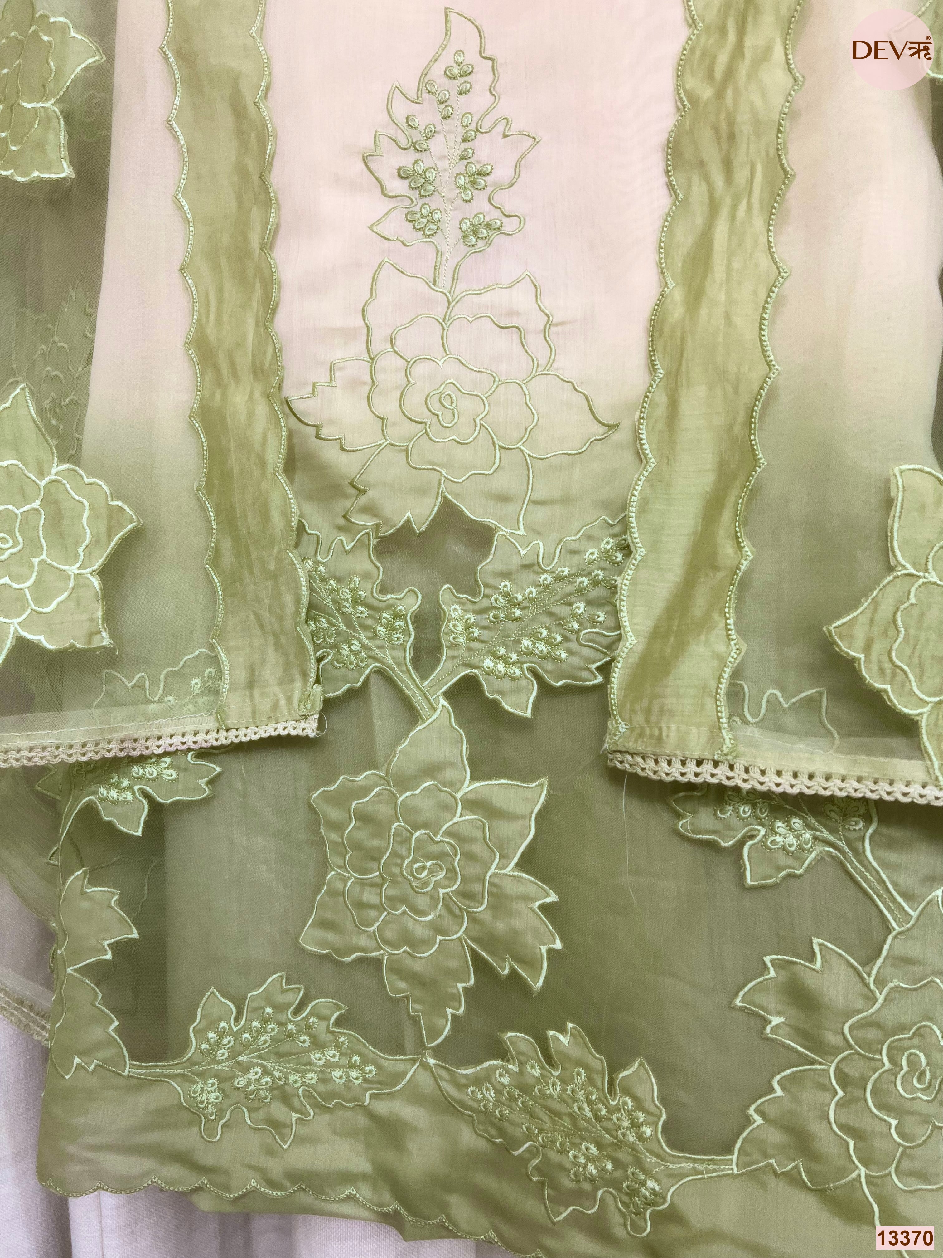 Ivory Mul Chanderi Embroidered Unstitched 3-Piece Suit (Devri – D.No 13370)