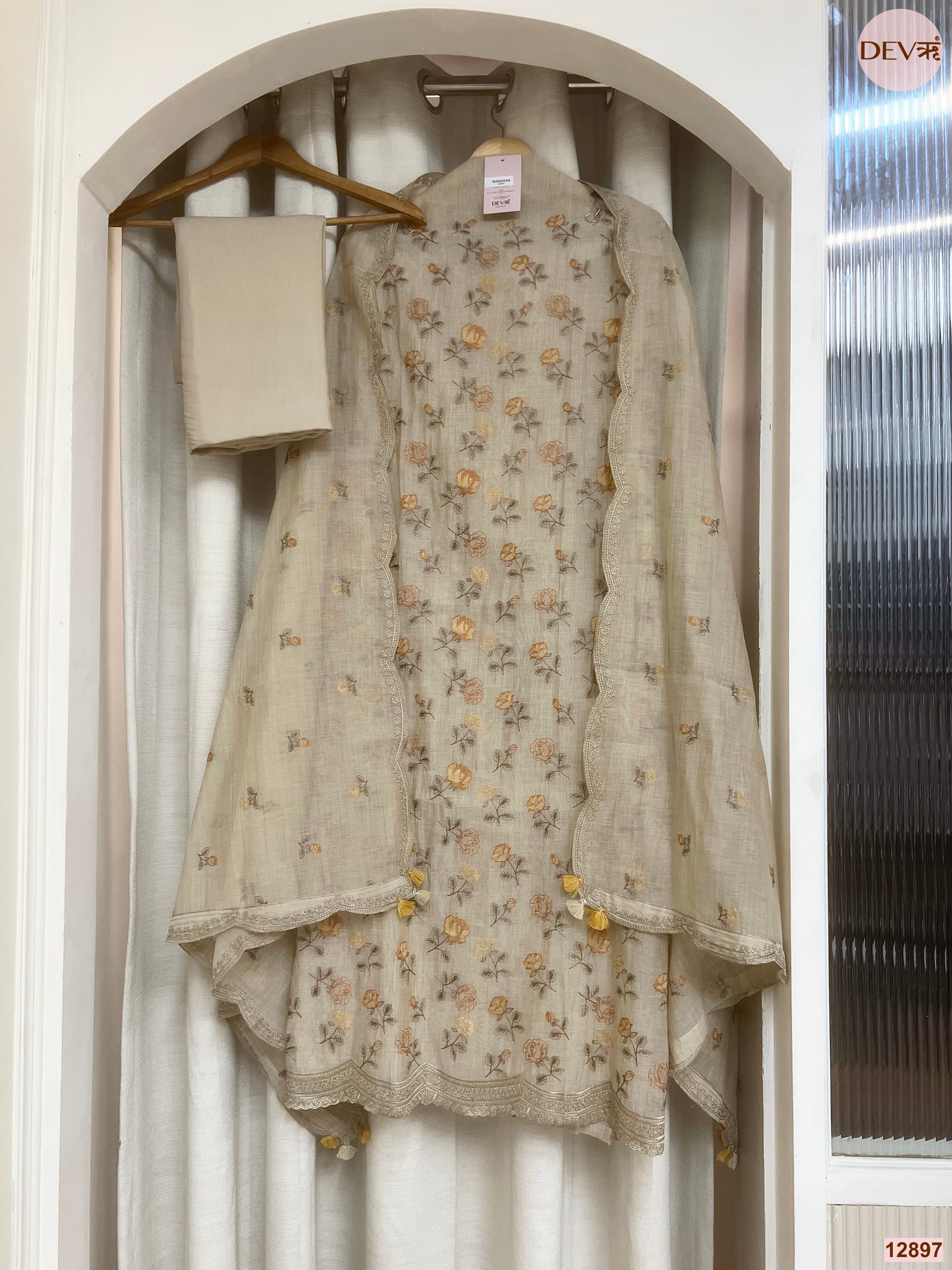 Cream Mul Chanderi Printed Unstitched 3-Piece Suit (Devri – D.No 12897)
