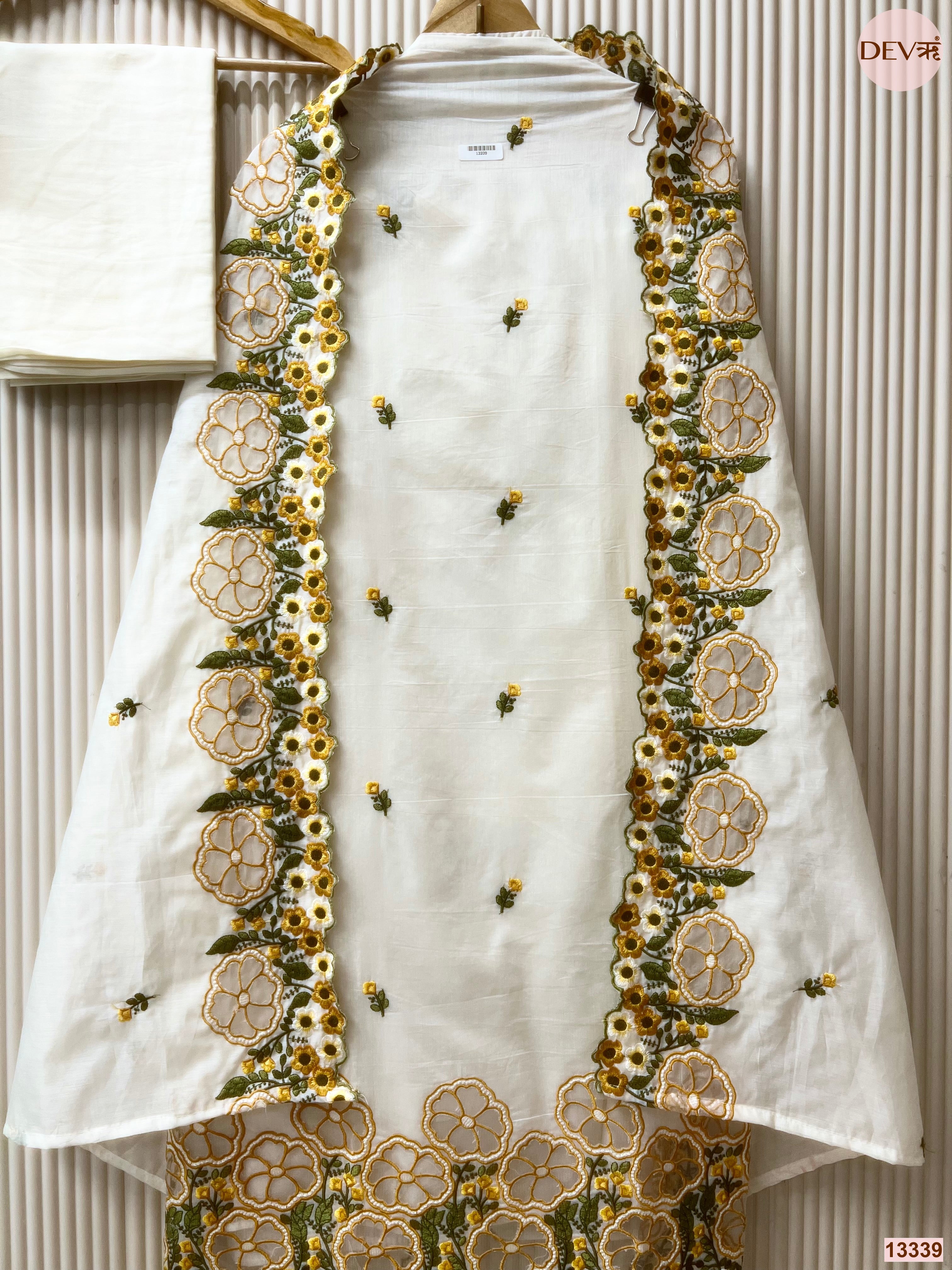 Off White Mul Chanderi Embroidered Unstitched 3-Piece Suit (Devri – D.No 13339)