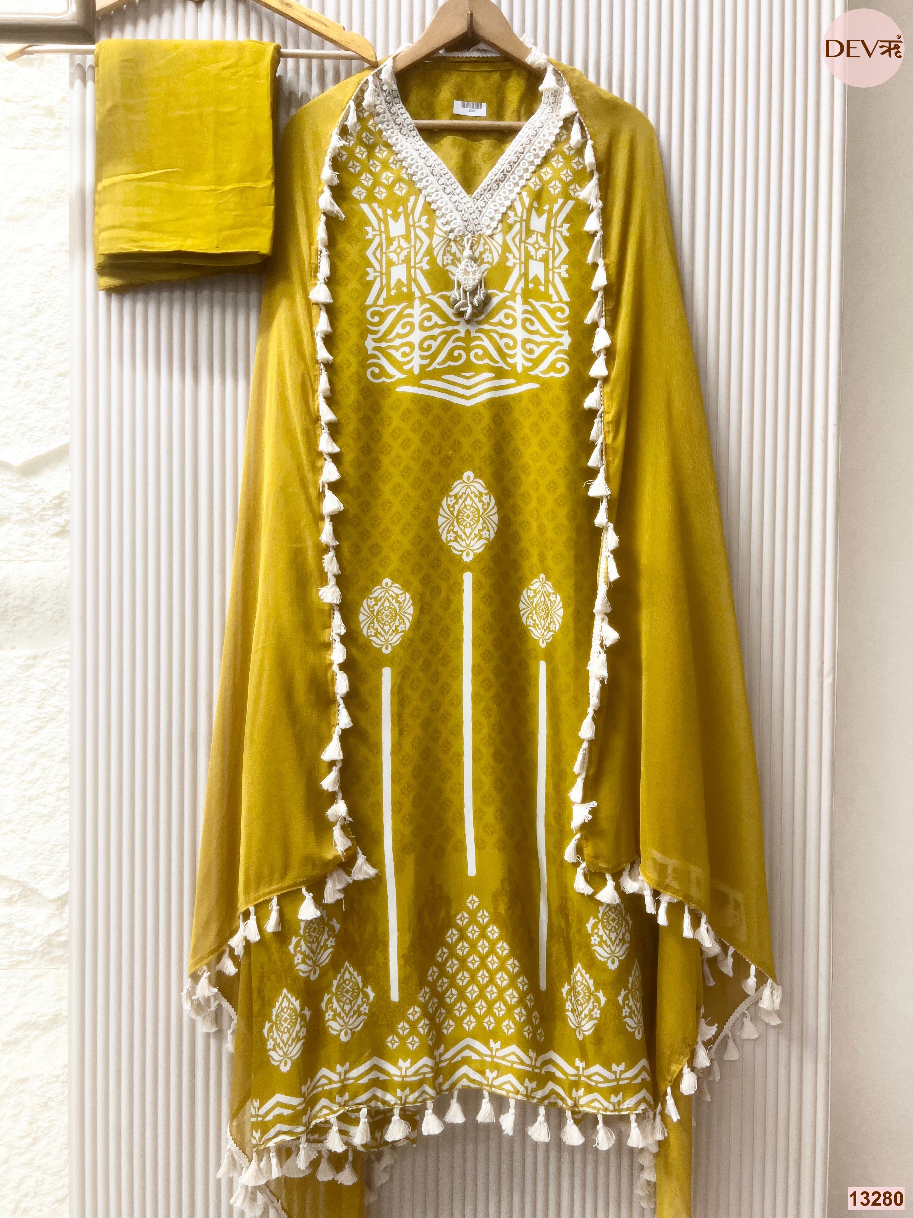Mustard Muslin Printed Unstitched 3-Piece Suit (Devri – D.No 13280)