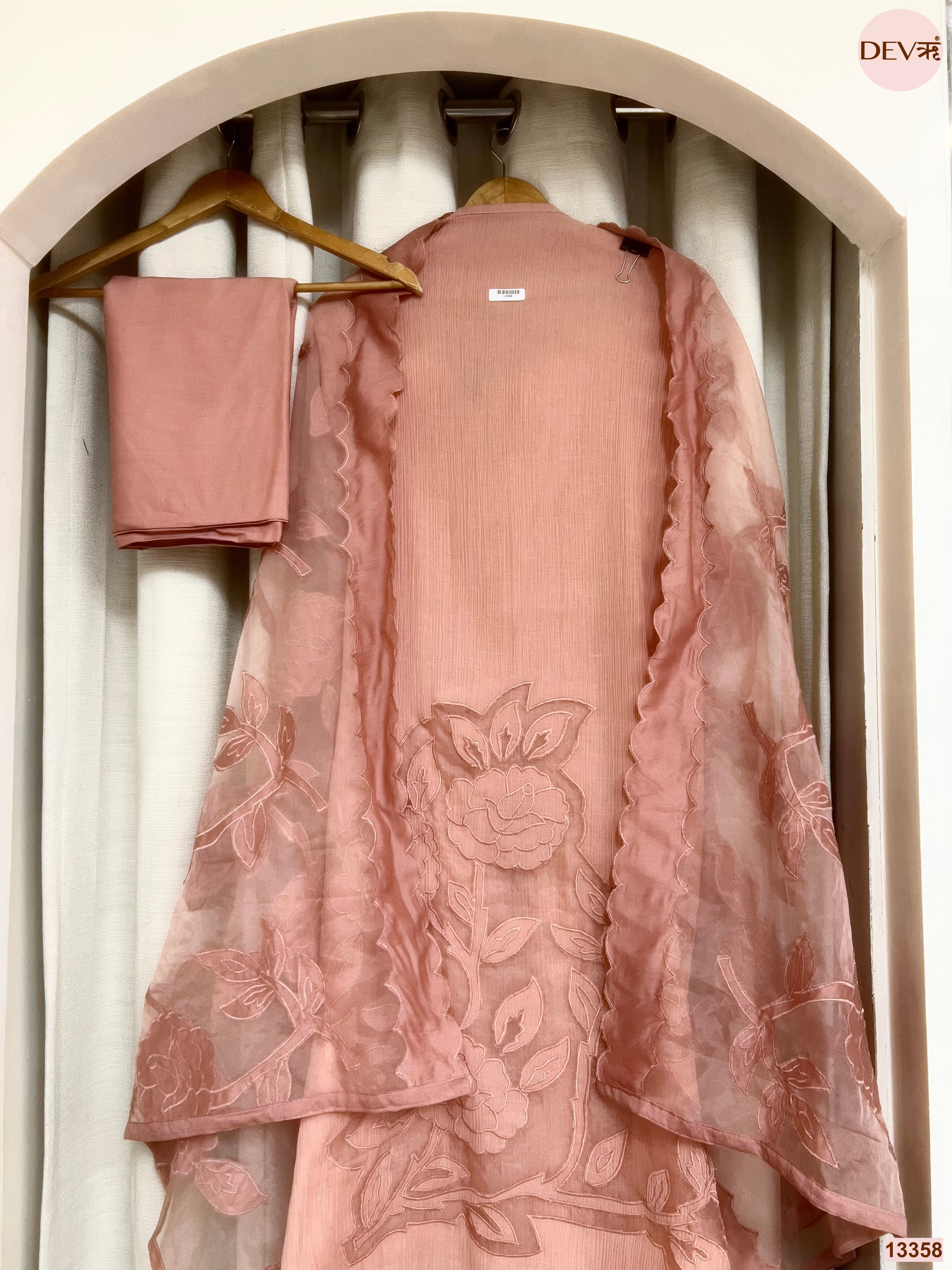 Peach Mul Chanderi Embroidered Unstitched 3-Piece Suit (Devri – D.No 13358)