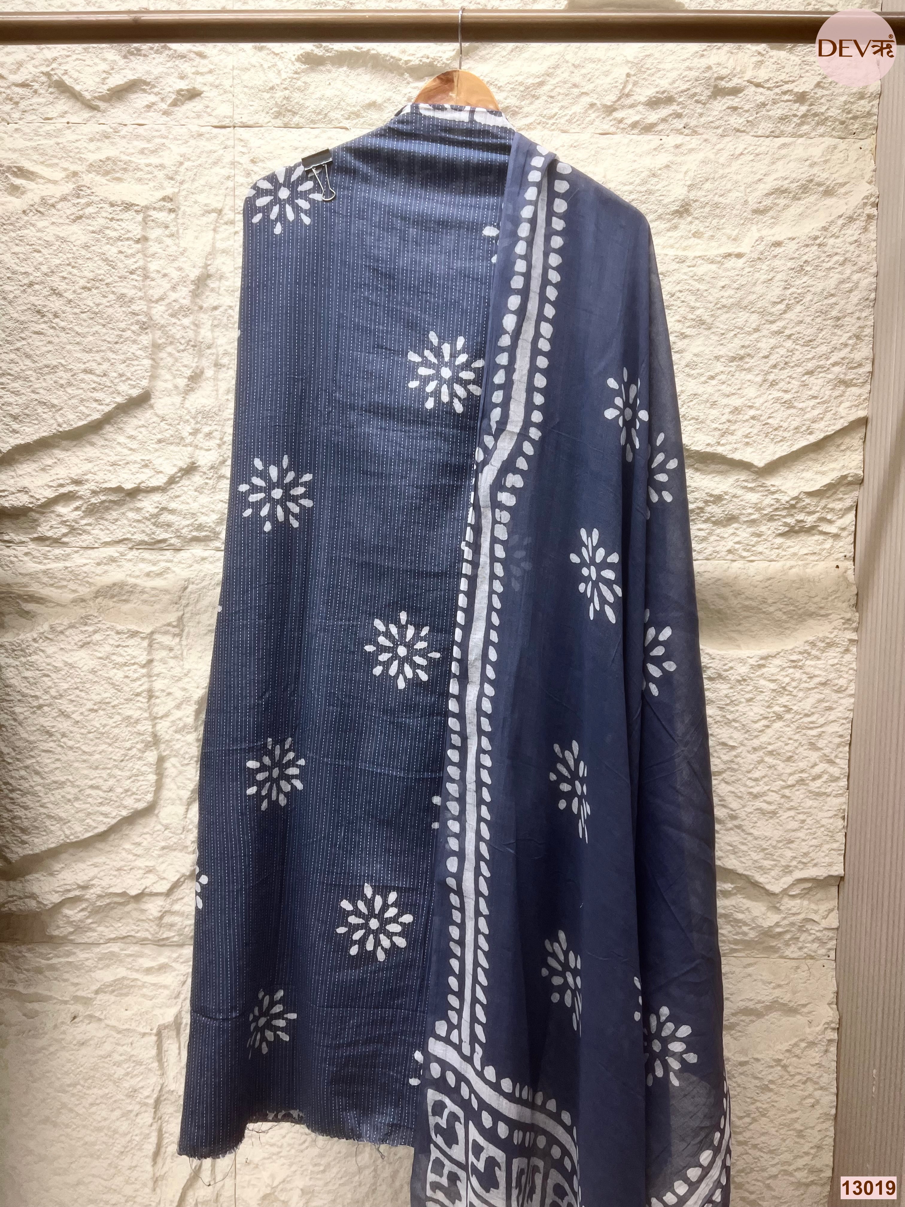 Navy Cotton Printed Unstitched 3-Piece Suit (Devri – D.No 13019)
