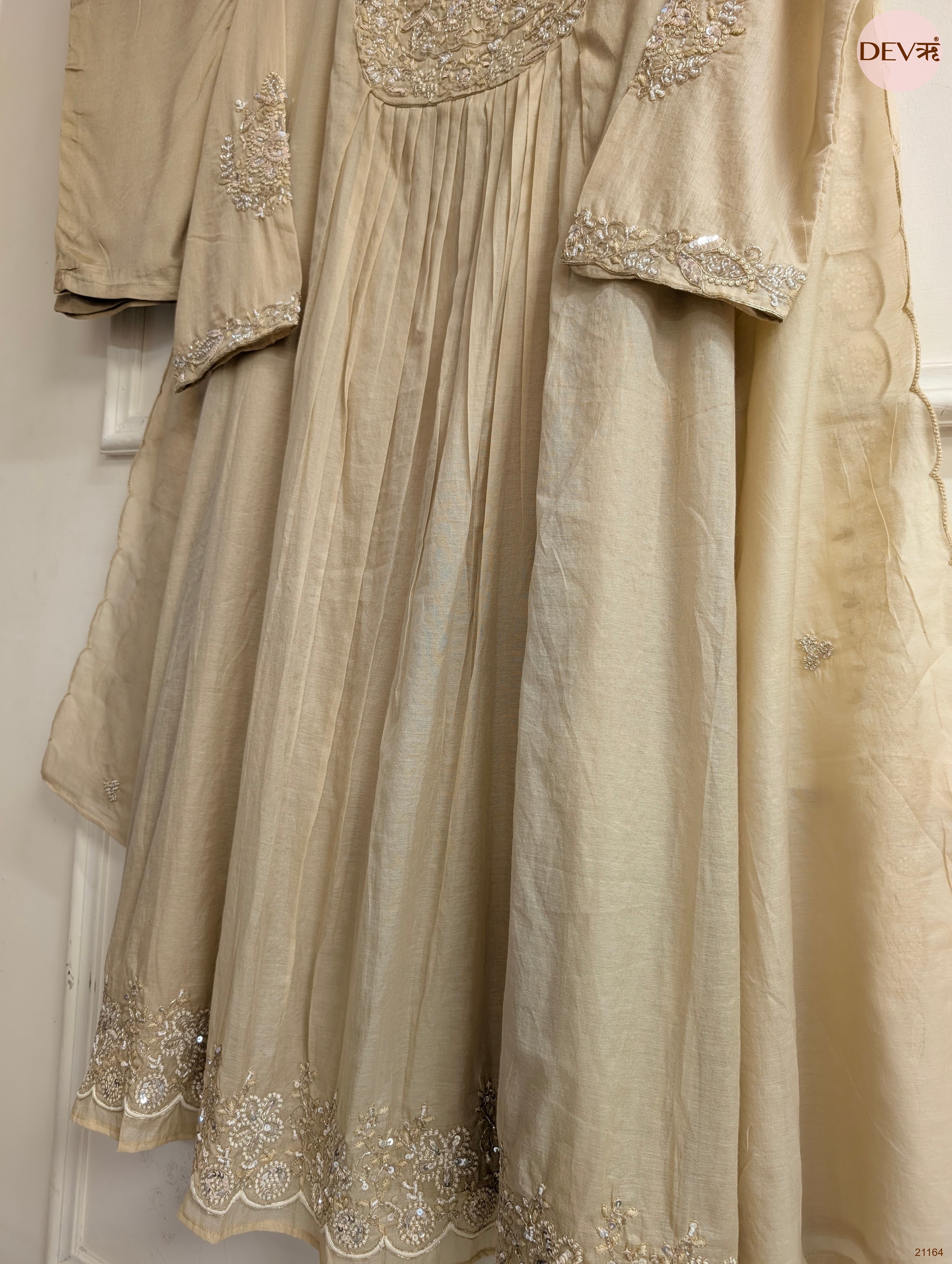Mehr Mul Chanderi Embroidered Beige 3-Piece Set (Devri – D.No 21164)