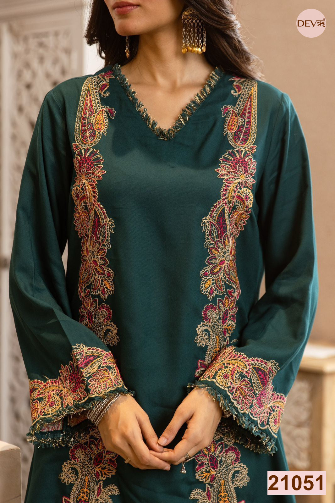 Zarmin German Reyon Embroidered Teal 2-Piece Set (Devri – D.No 21051)