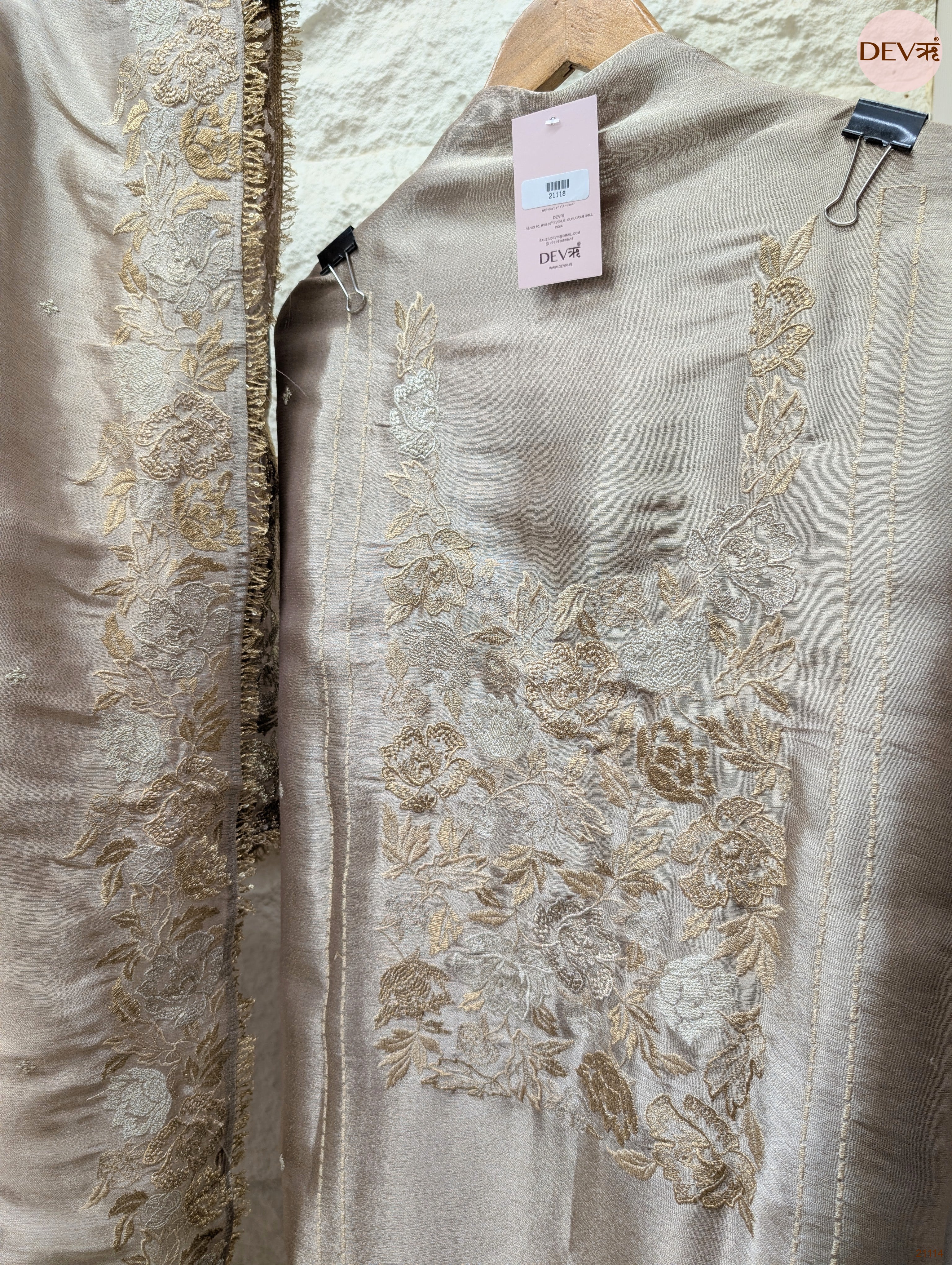Grey Pure Giraffe Silk Embroidered Unstitched 3-Piece Suit (Devri – D.No 21118)