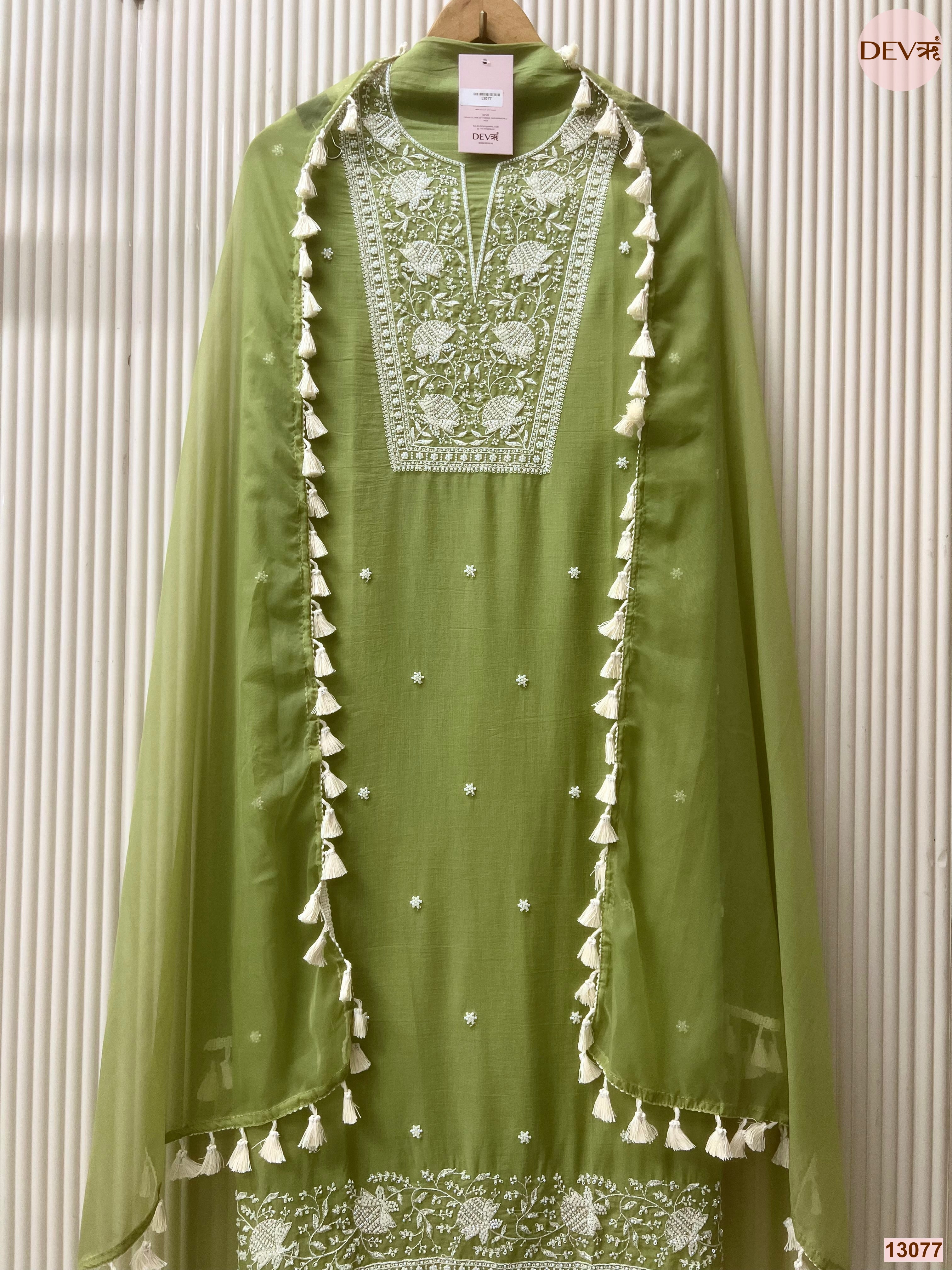 Green Mul Cotton Embroidered Unstitched 3-Piece Suit (Devri – D.No 13077)