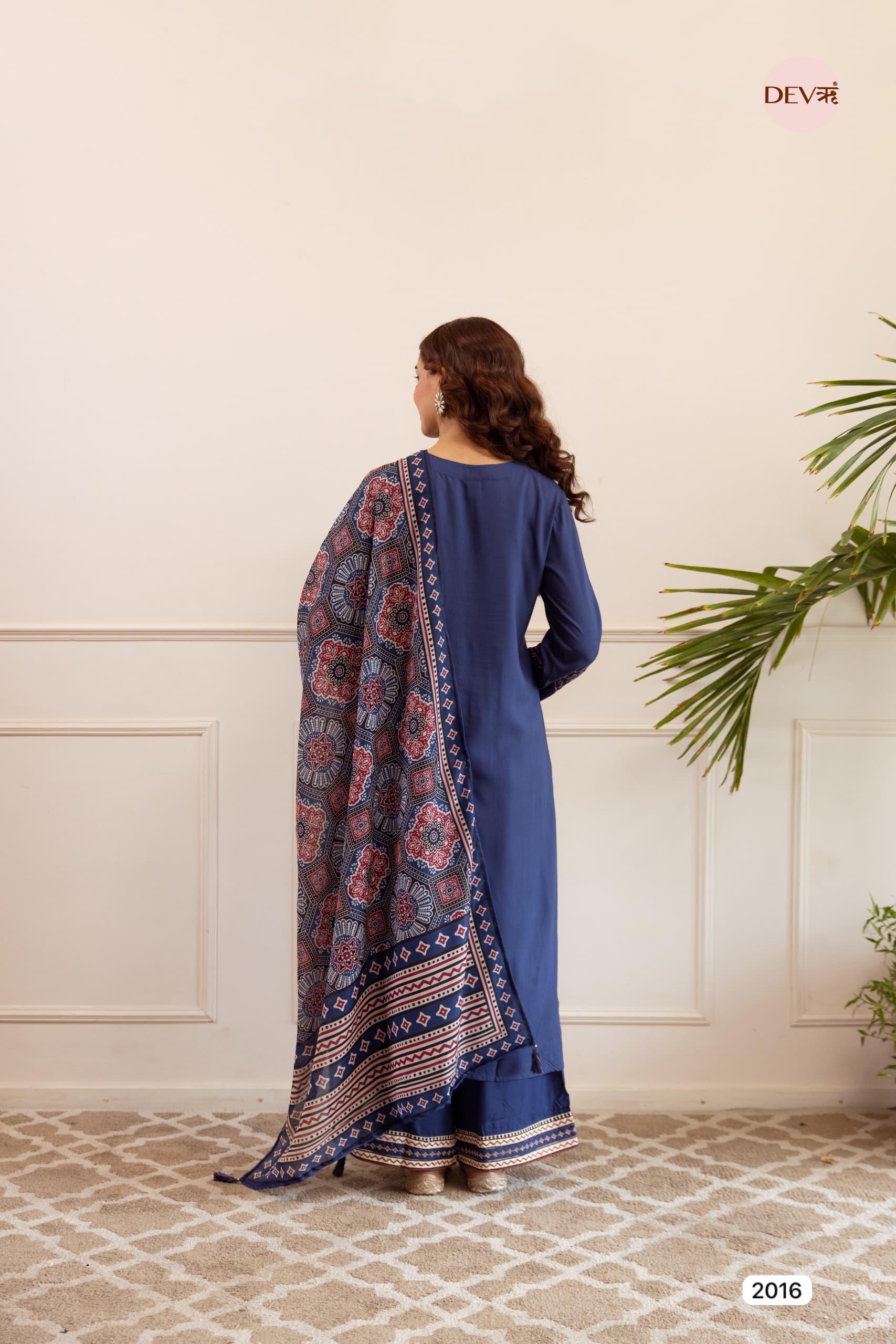 Blue Navy Ornate Reyon 3-Piece Set - {2016}