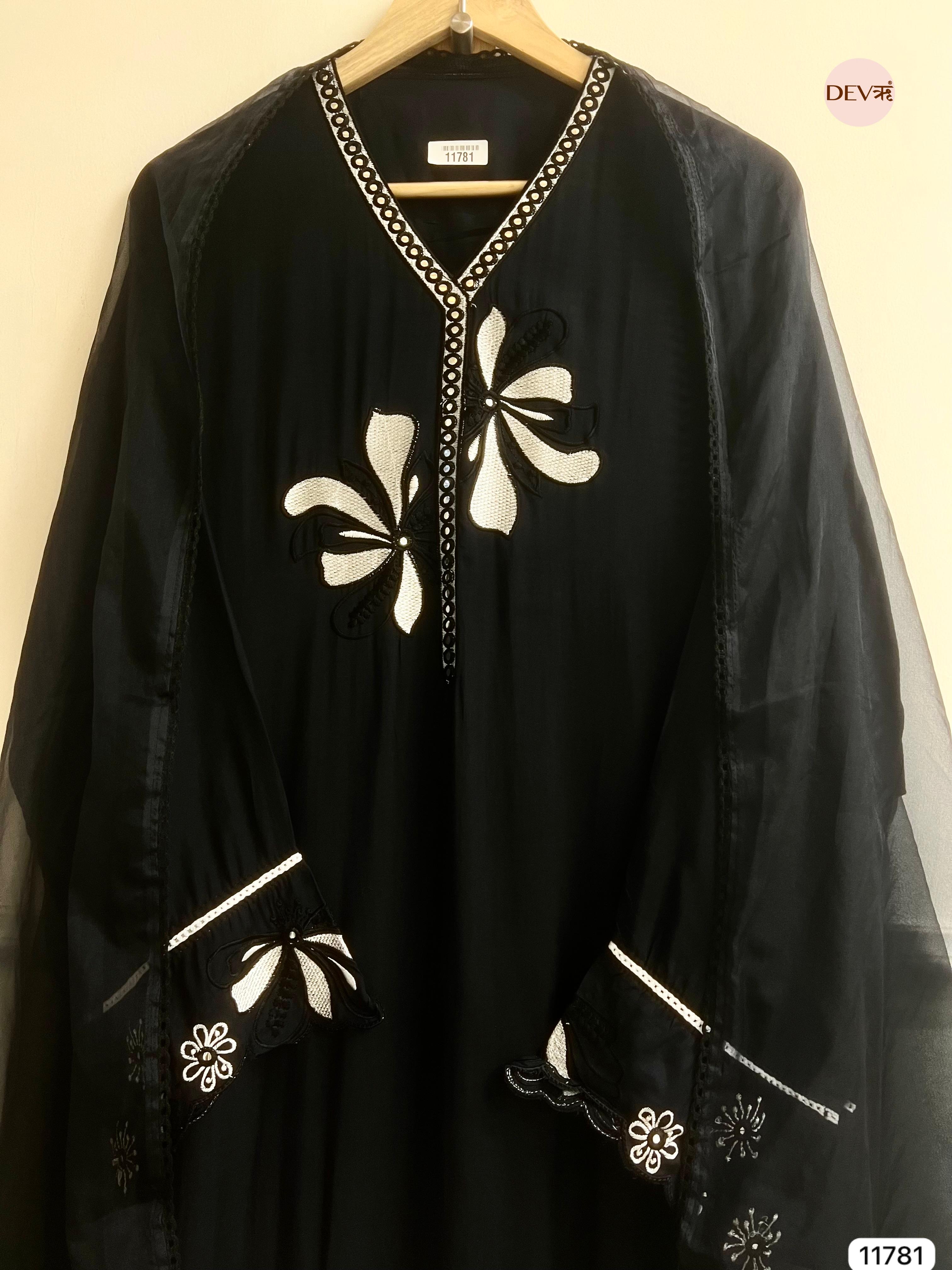 Black Pure muslin semi stitched-Set Of 3 - {11781}