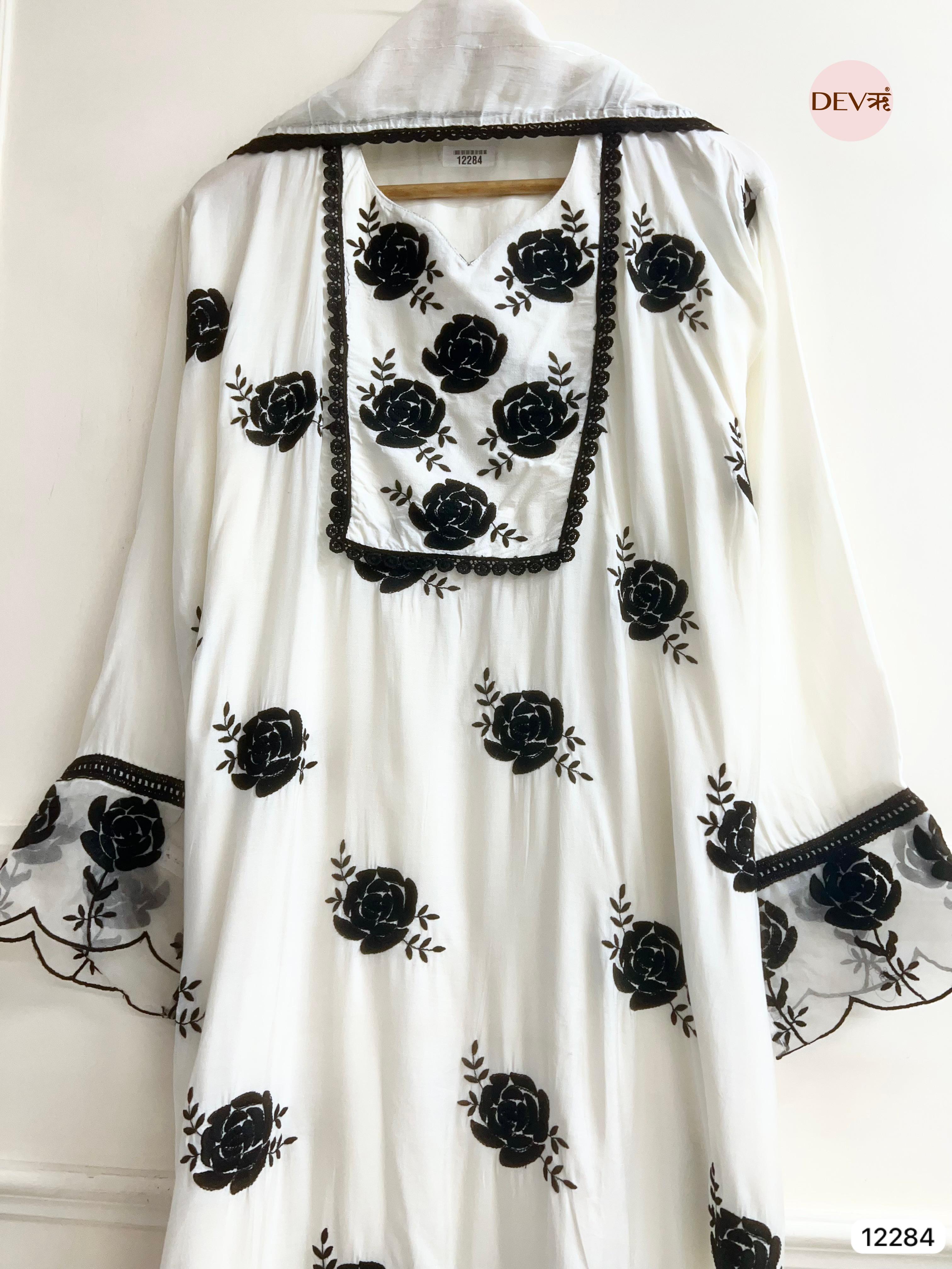 Ivory Muslin Embroidered Unstitched 3-Piece Suit (Devri – D.No 12284)