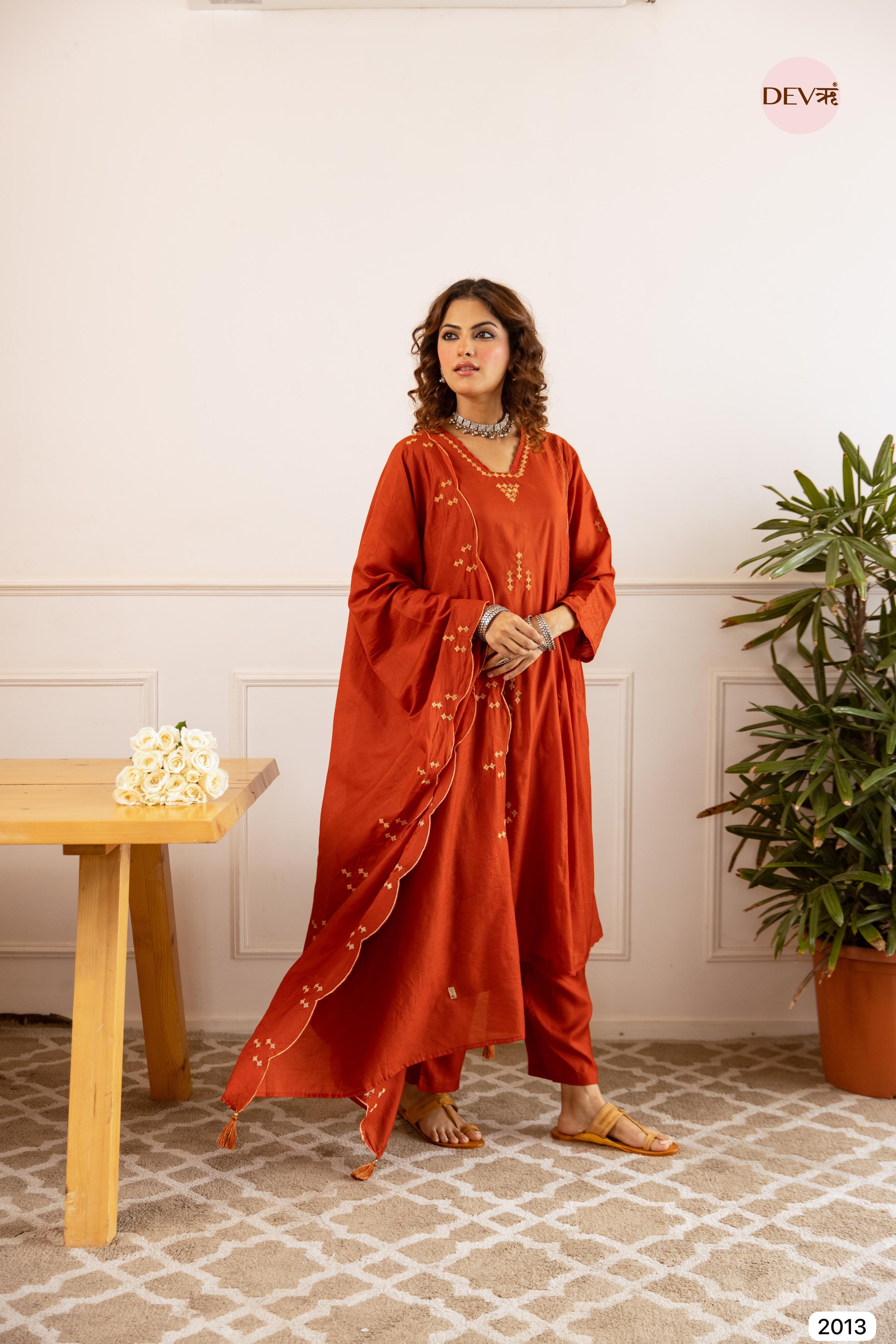 Rust Crafted In Airy Mul Chanderi -Set Of 3 - {2013}