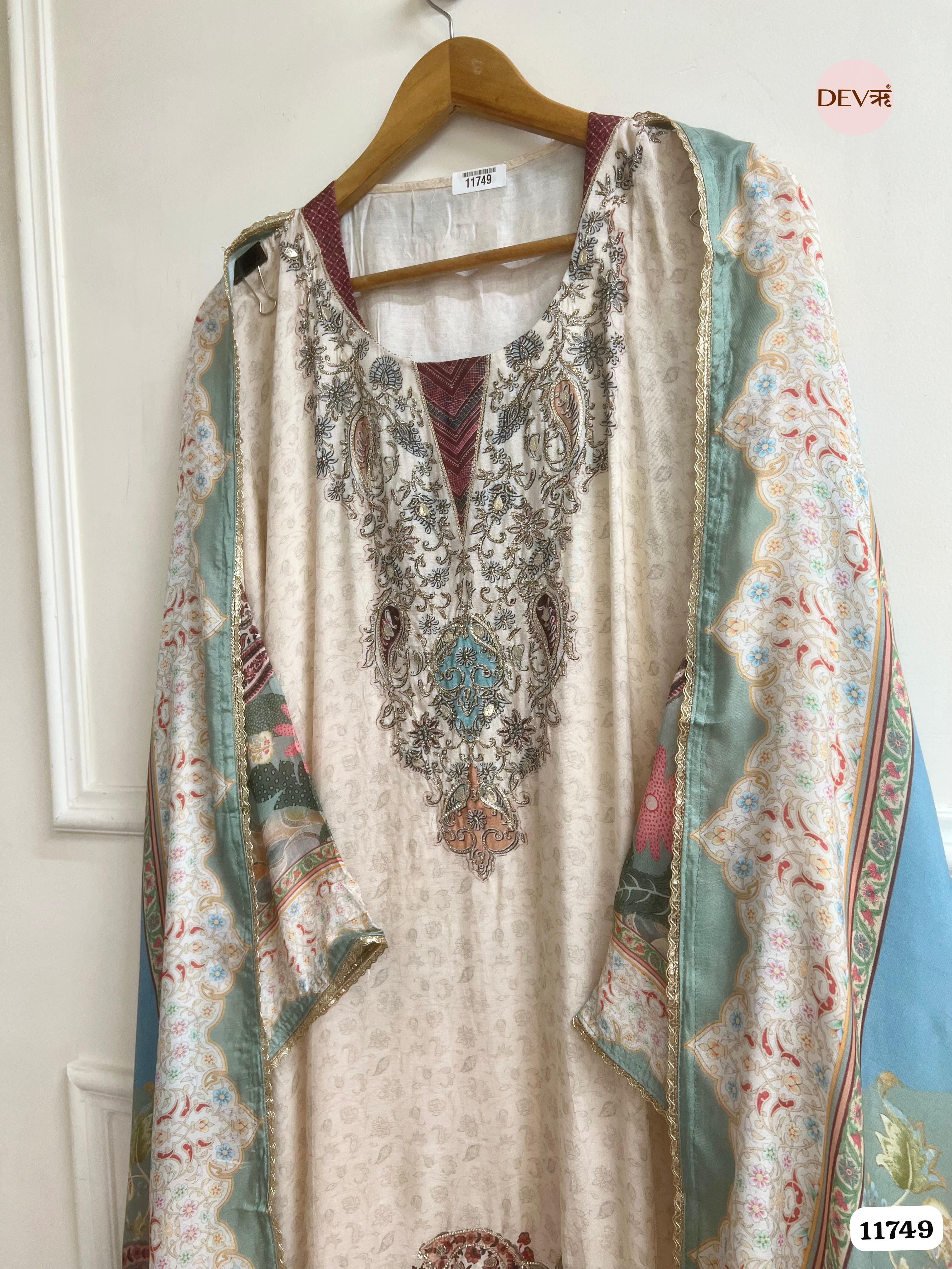 Creamy Muslin Semi Stitched Printed Embroidered -Set Of 3 {11749}