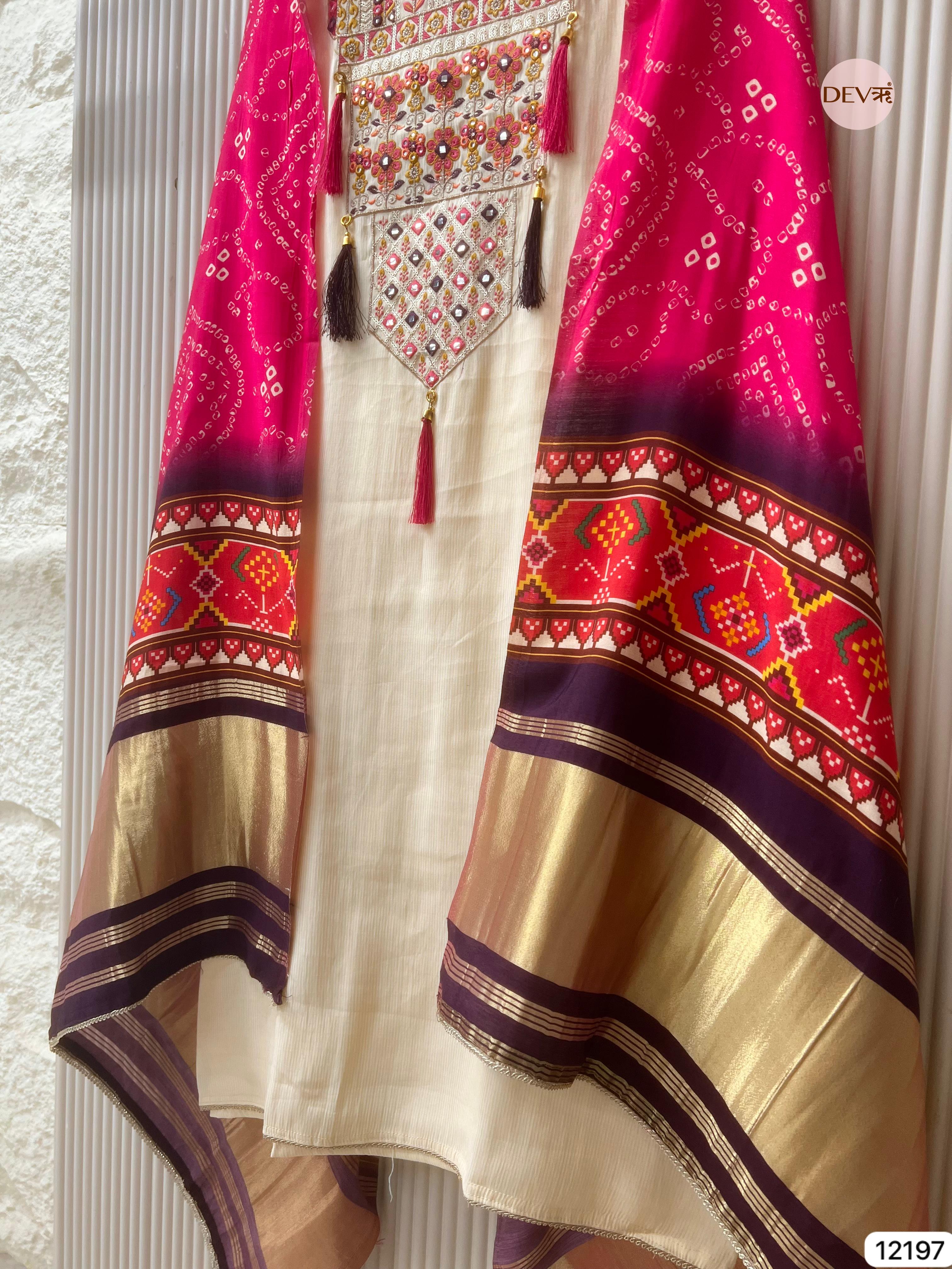 Off white Muslin Semi stitched Bandhani Print -Set Of 3 - {12197}