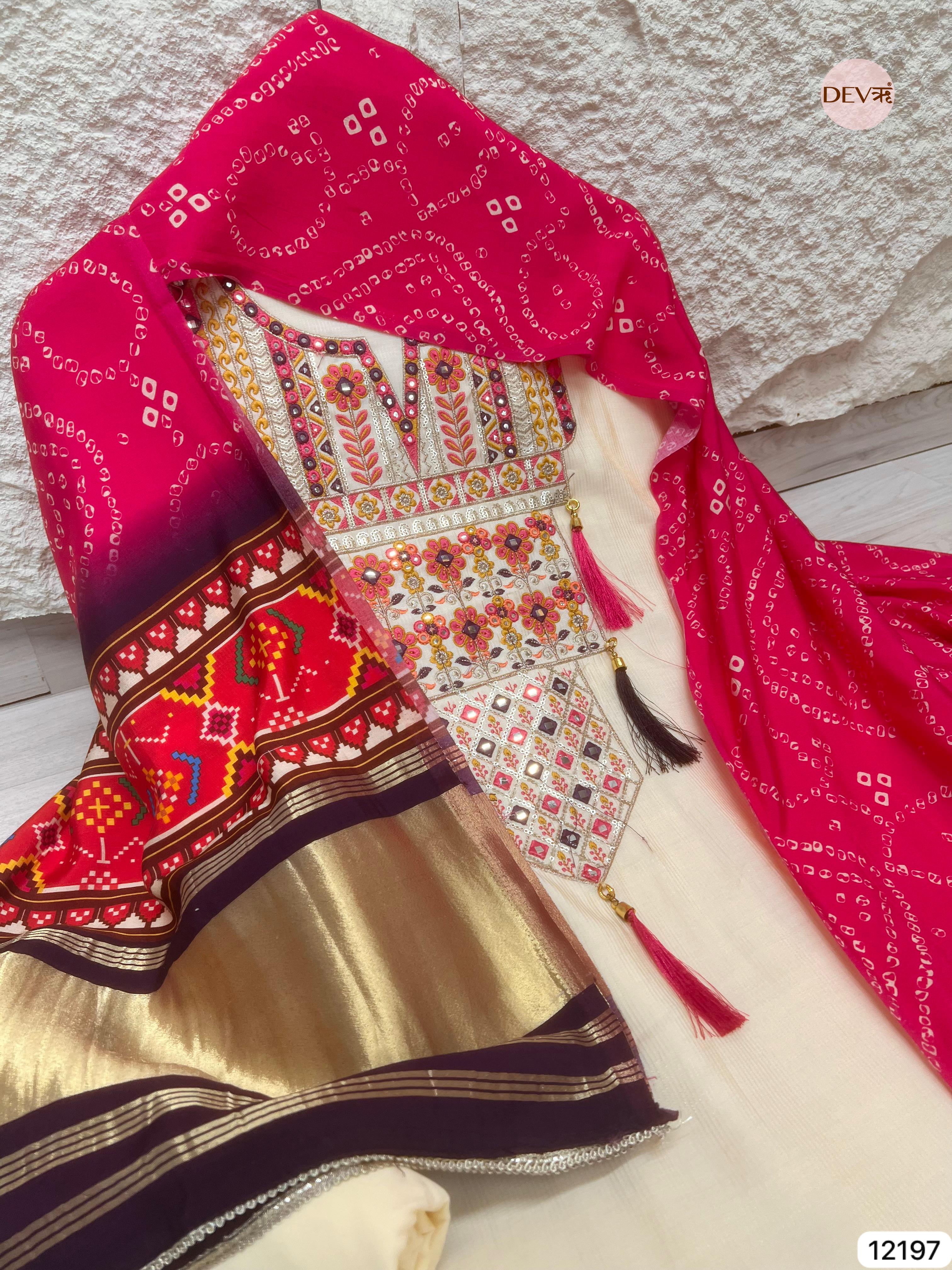 Off white Muslin Semi stitched Bandhani Print -Set Of 3 - {12197}