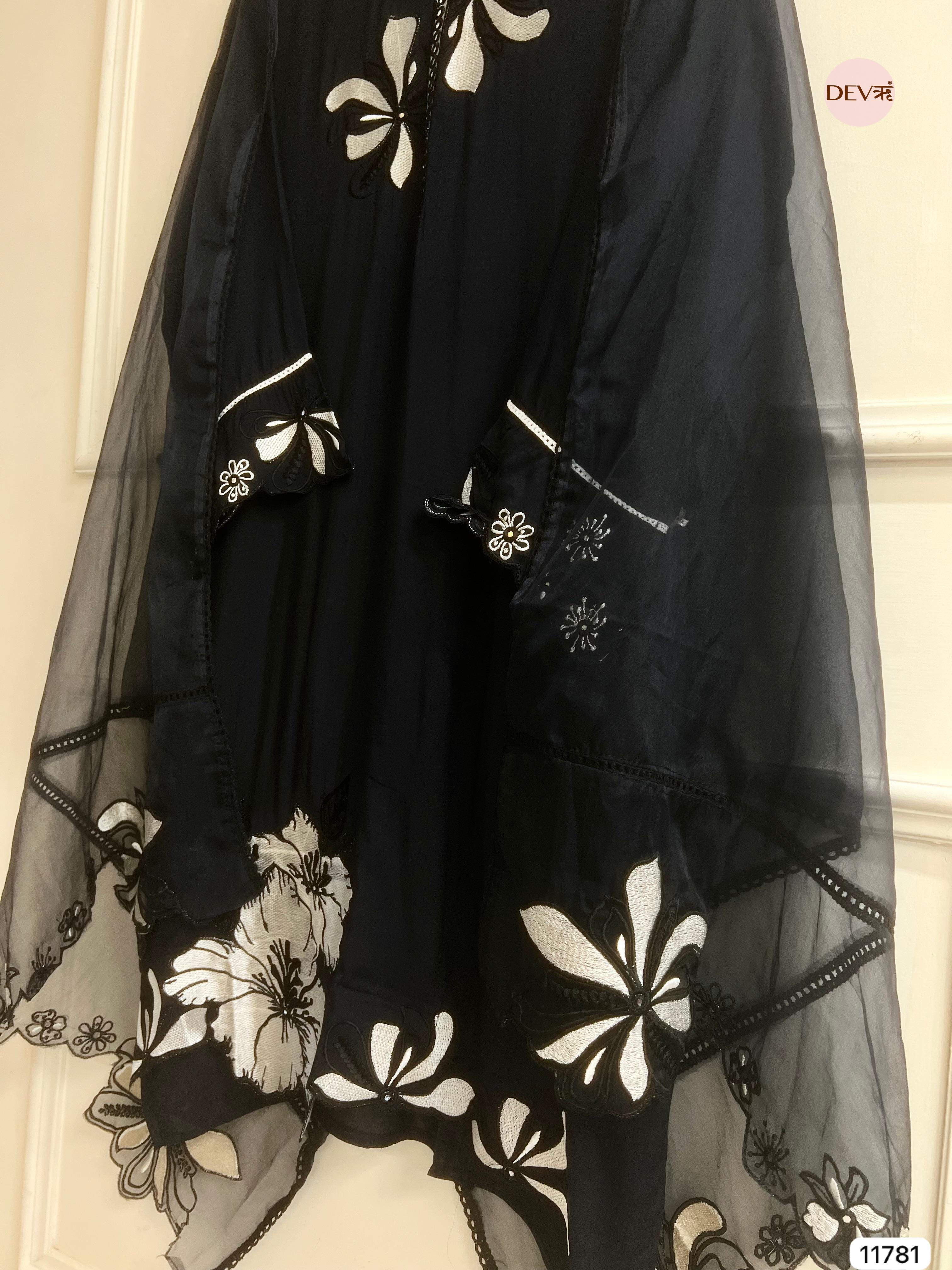 Black Pure muslin semi stitched-Set Of 3 - {11781}