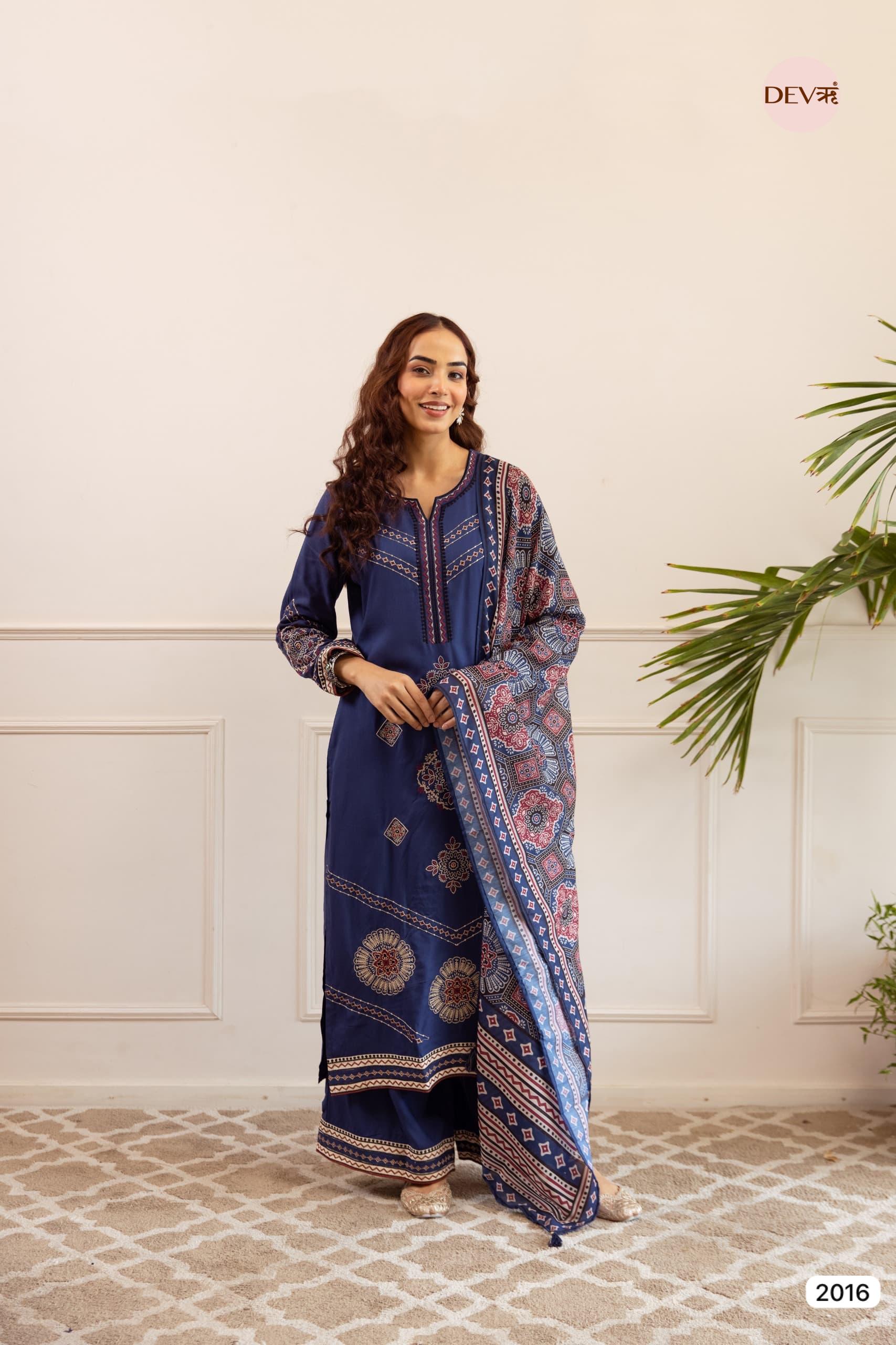 Blue Navy Ornate Reyon 3-Piece Set - {2016}