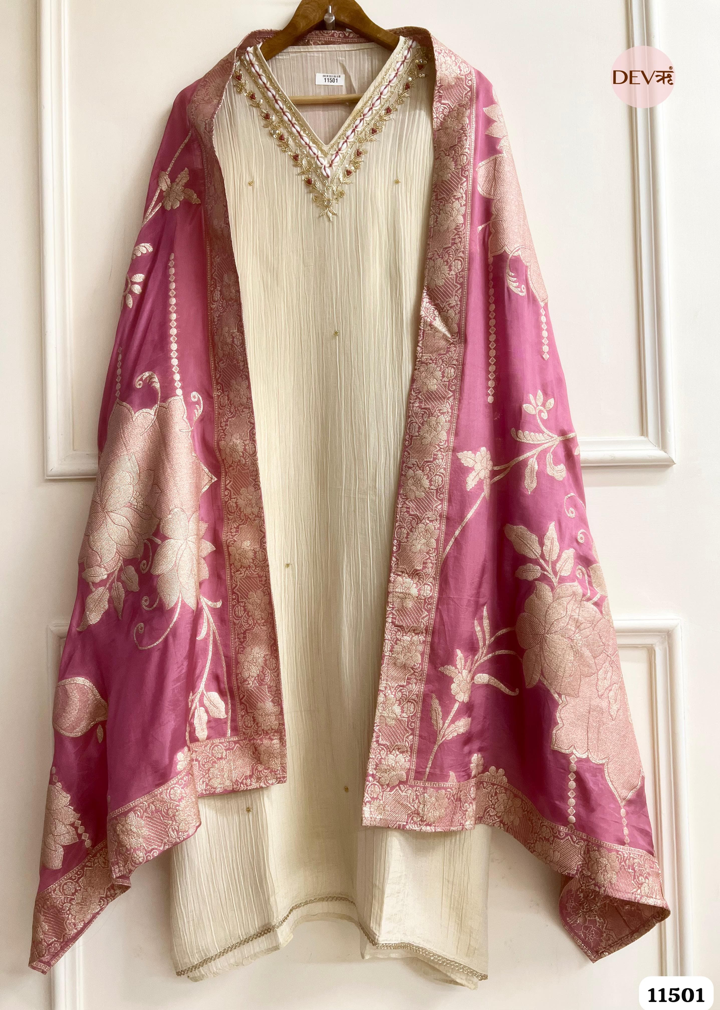 Cream Tissue Crush Silk Unstitched Hand Embroidered -Set Of 3 {11501}