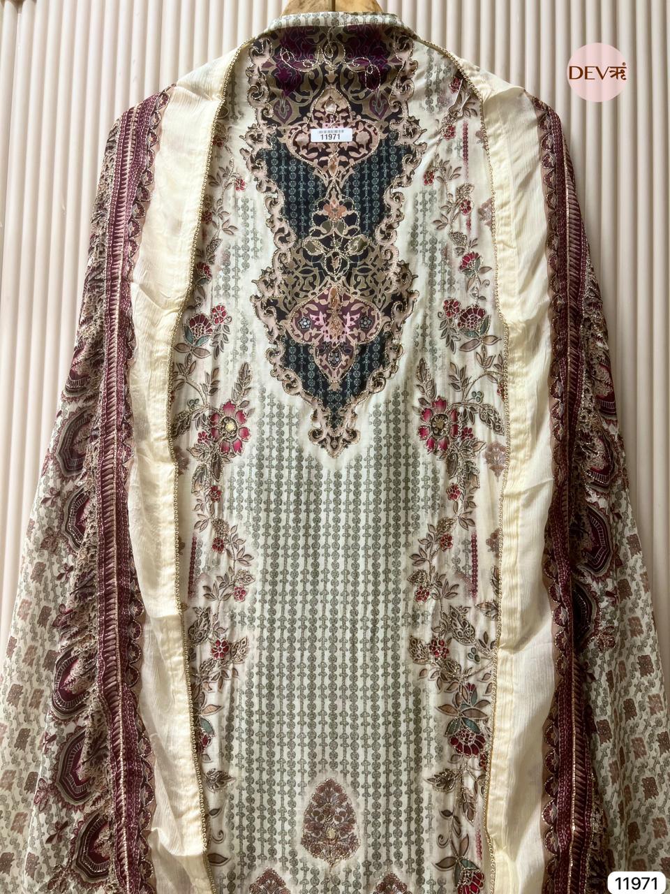 Ivory Muslin Printed Unstitched 3-Piece Suit (Devri – D.No 11971)