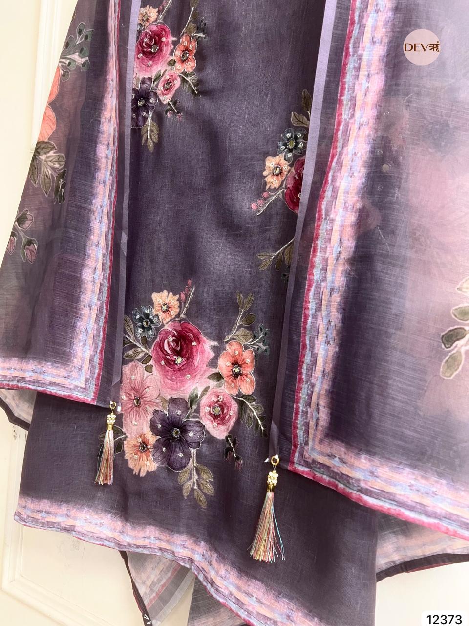Plum Grey Linen Printed Unstitched 3-Piece Suit (Devri – D.No 12373)