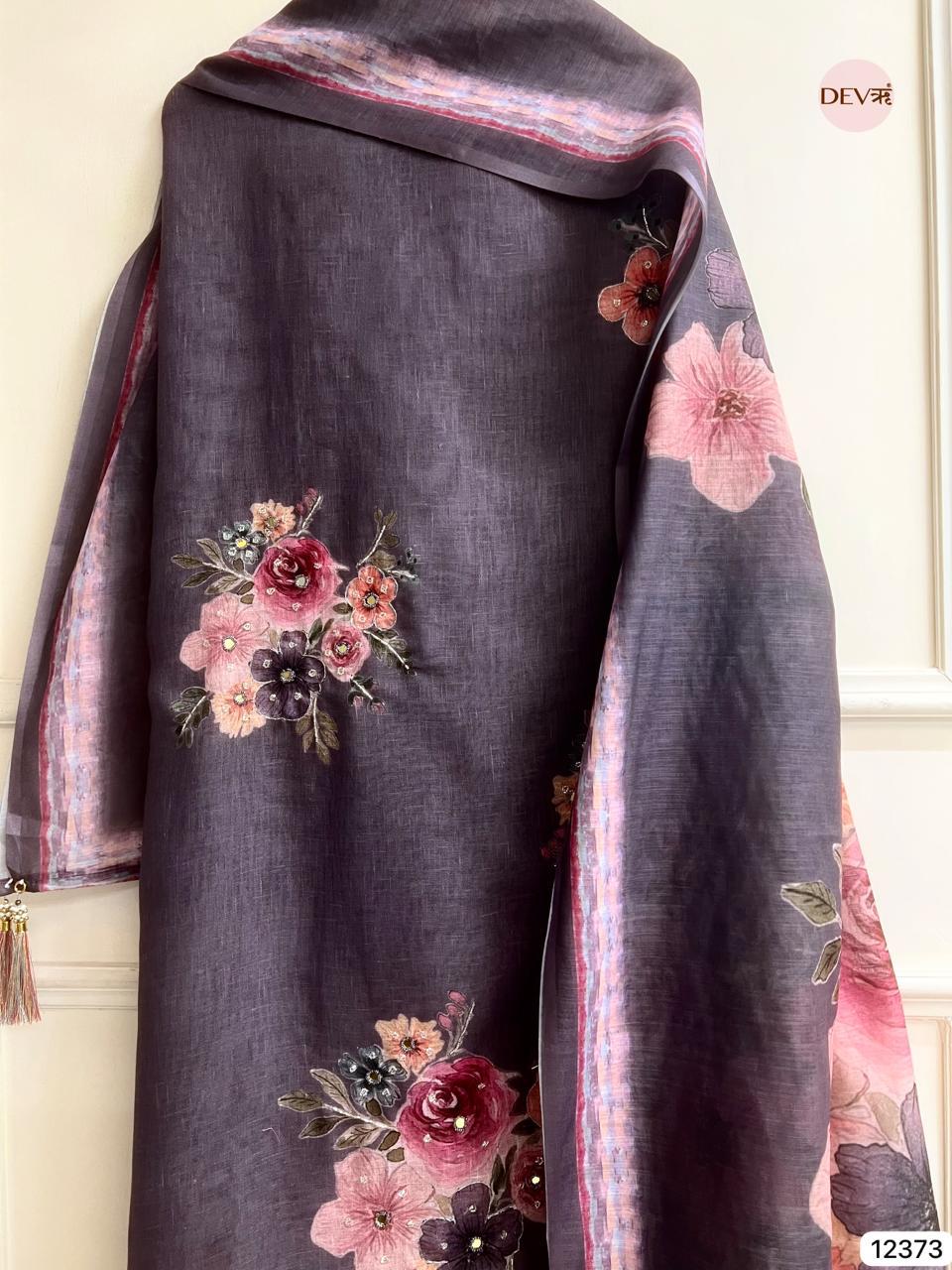 Plum Grey Linen Printed Unstitched 3-Piece Suit (Devri – D.No 12373)