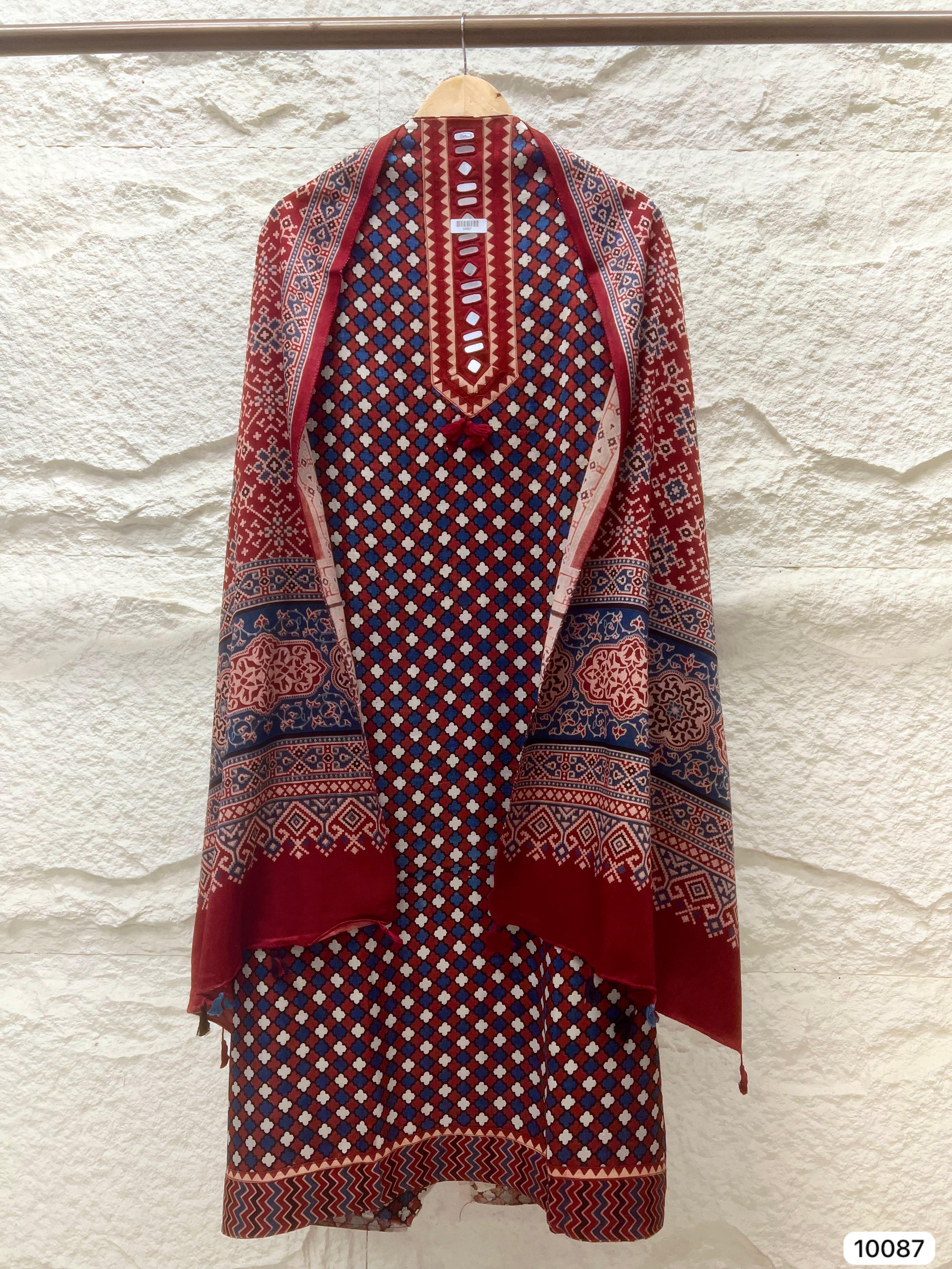 Advika Cotton Geometric Printed Maroon 3-Piece Set (Devri – D.No 10087)