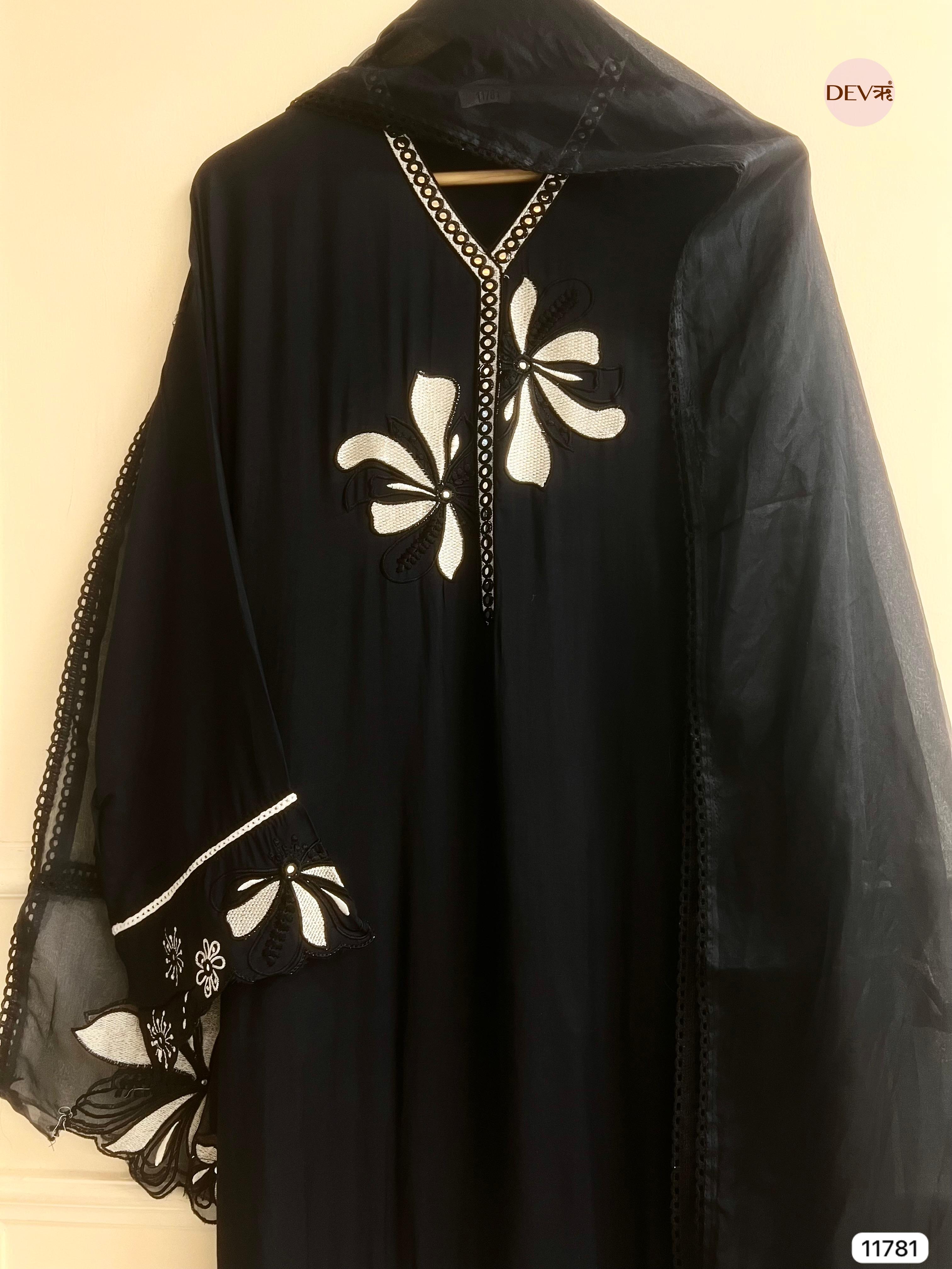 Black Pure muslin semi stitched-Set Of 3 - {11781}