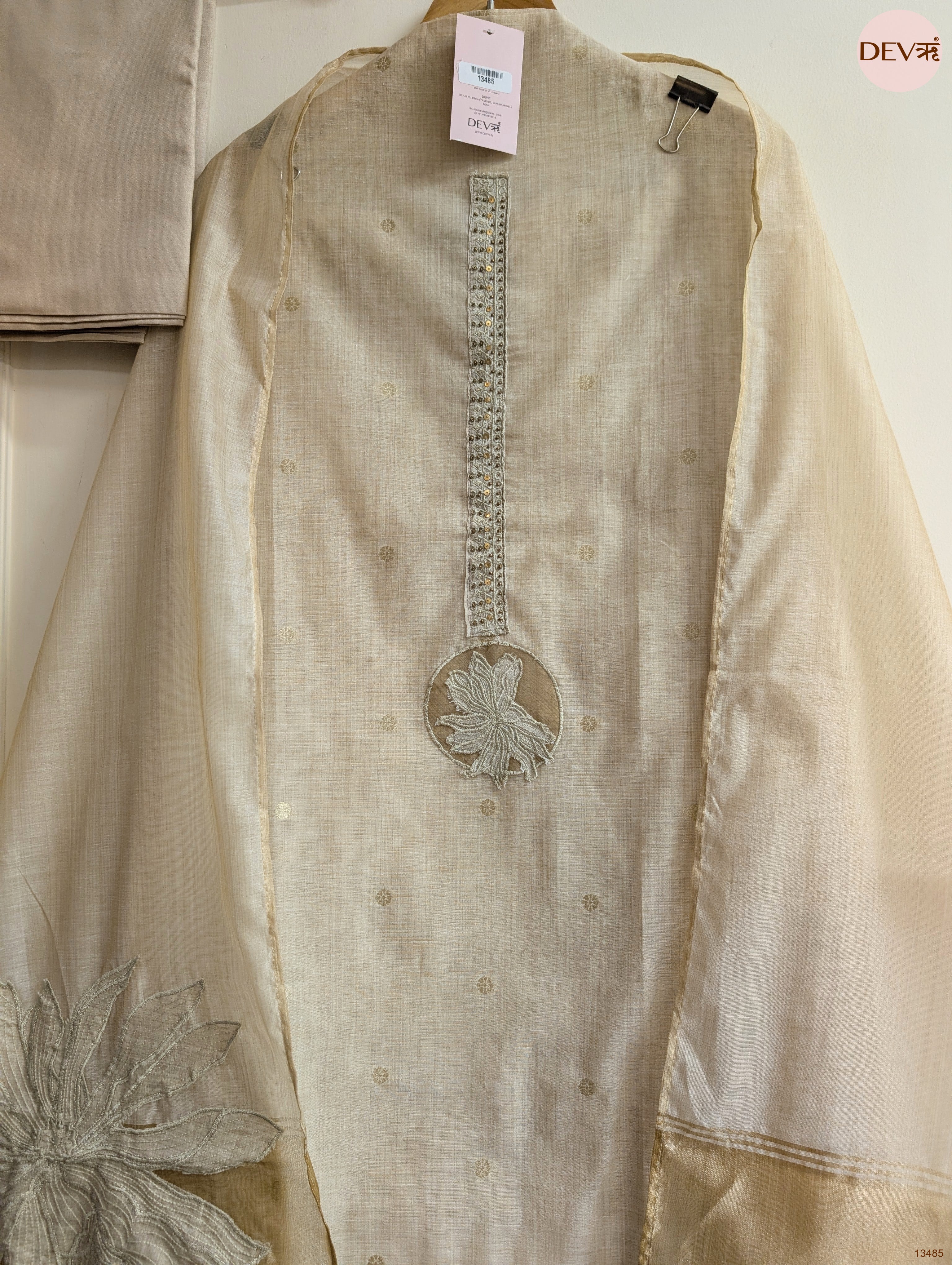 Cream Banarashi Silk Embroidered Unstitched 3-Piece Suit (Devri – D.No 13485)
