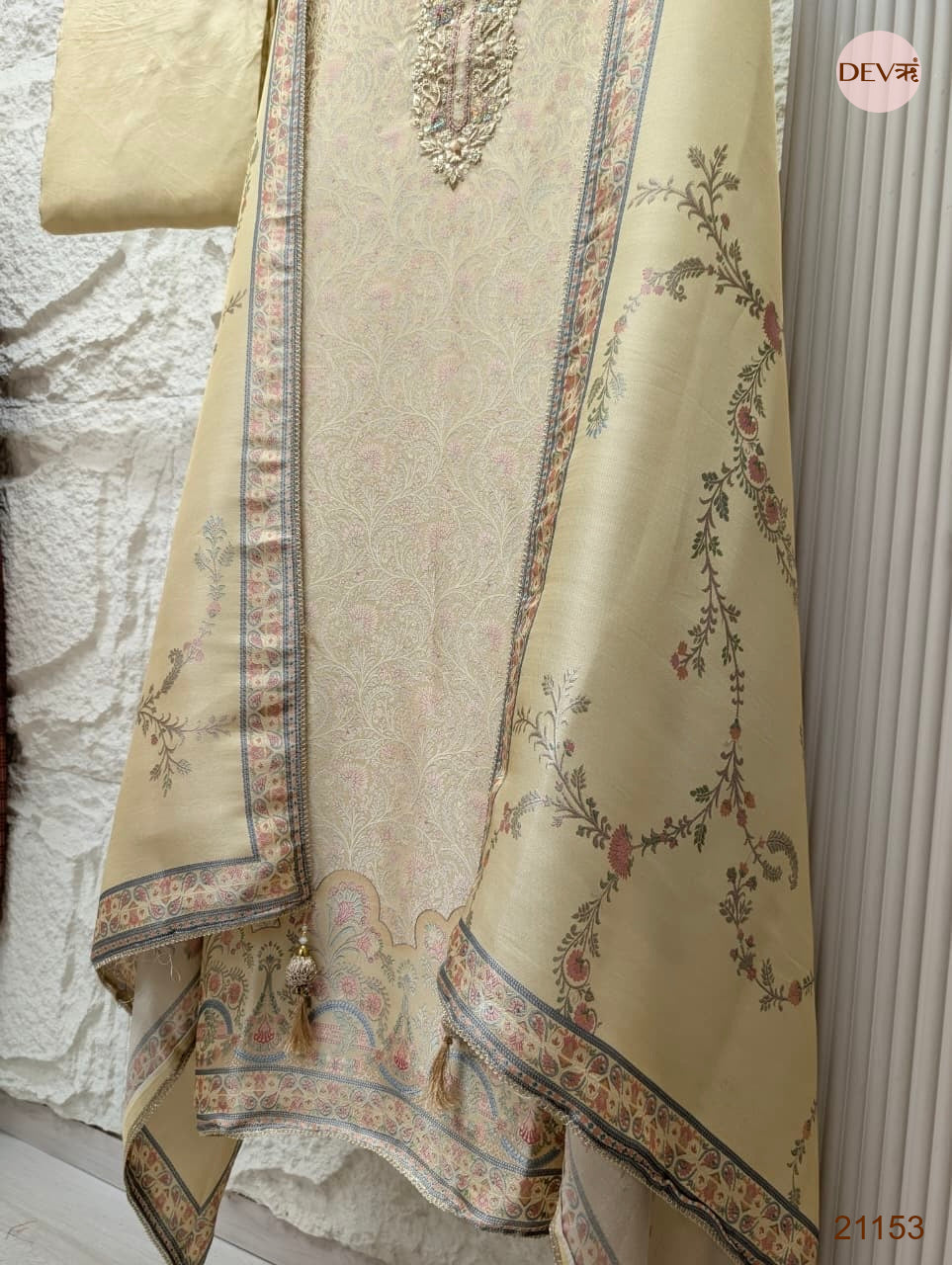 Cream Pure Banarasi Woven Silk Printed Unstitched 3-Piece Suit (Devri – D.No 21153)