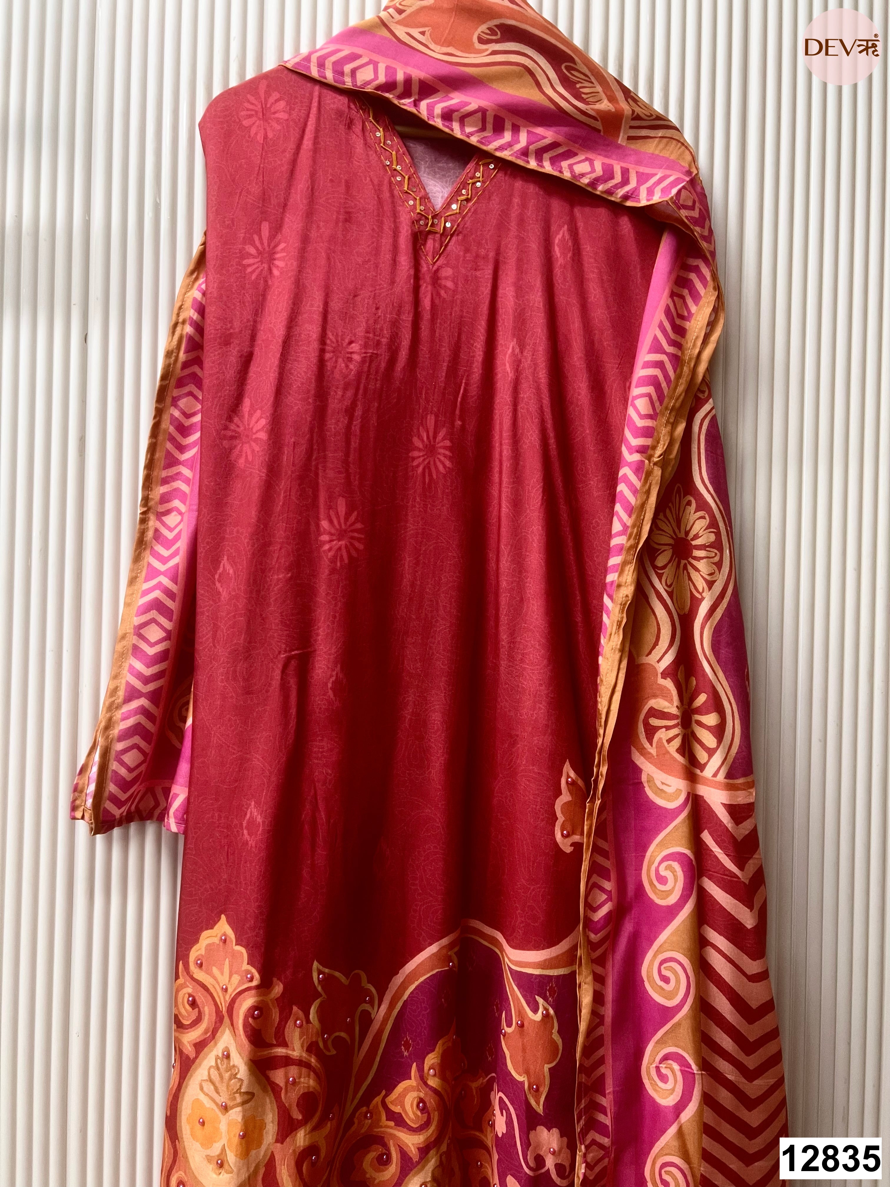 Maroon Muslin Printed Unstitched 3-Piece Suit (Devri – D.No 12835)