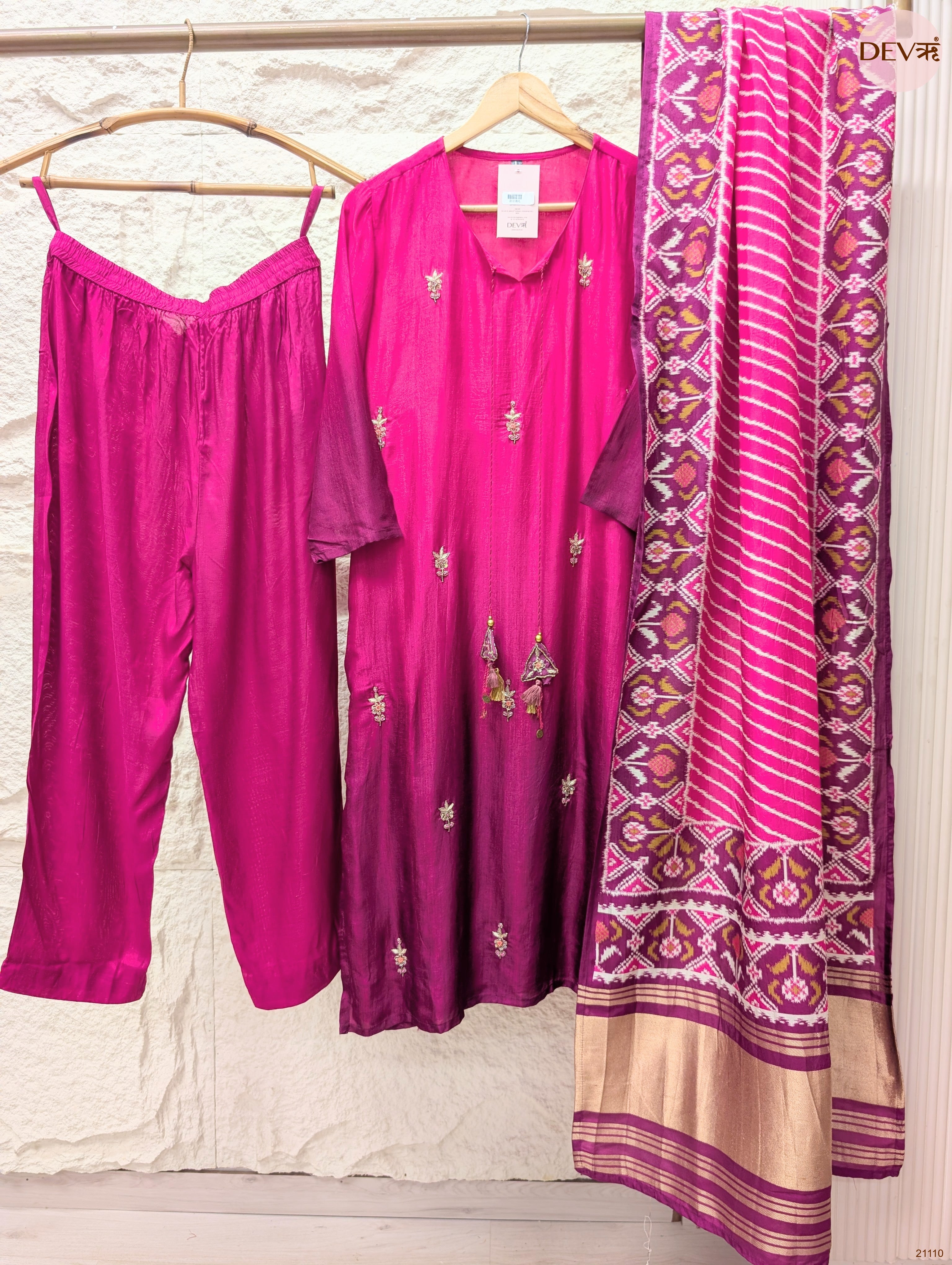 Rangriti Pure russian silk Embroidered Fuchsia 3-Piece Set (Devri – D.No 21110)