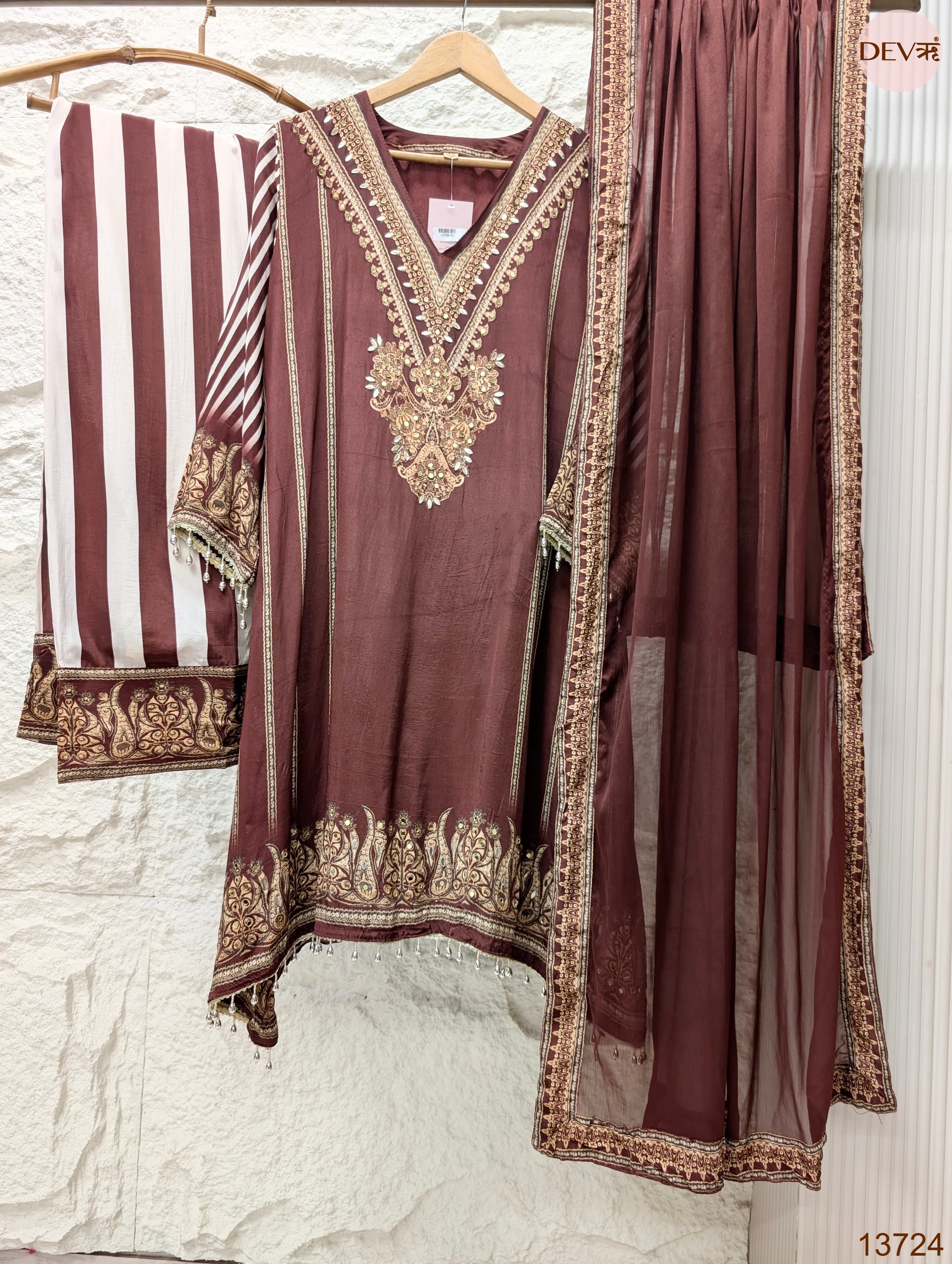 Meher Crepe Embroidered Maroon 3-Piece Set (Devri – D.No 13724)