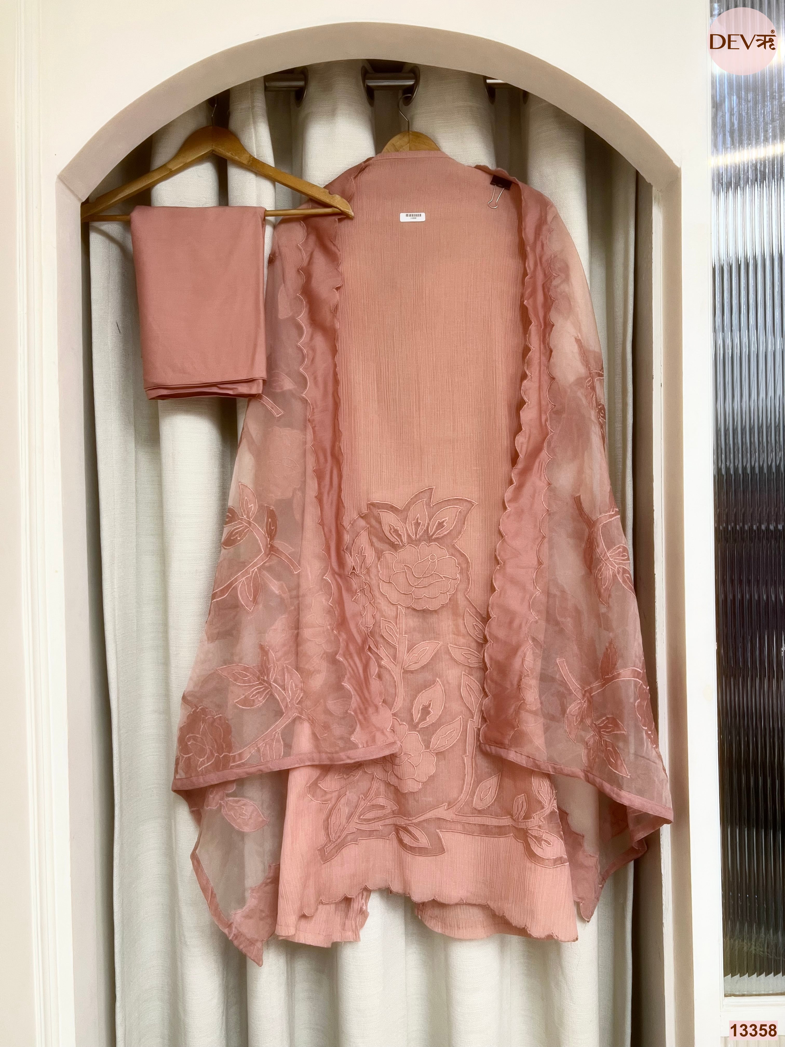 Peach Mul Chanderi Embroidered Unstitched 3-Piece Suit (Devri – D.No 13358)