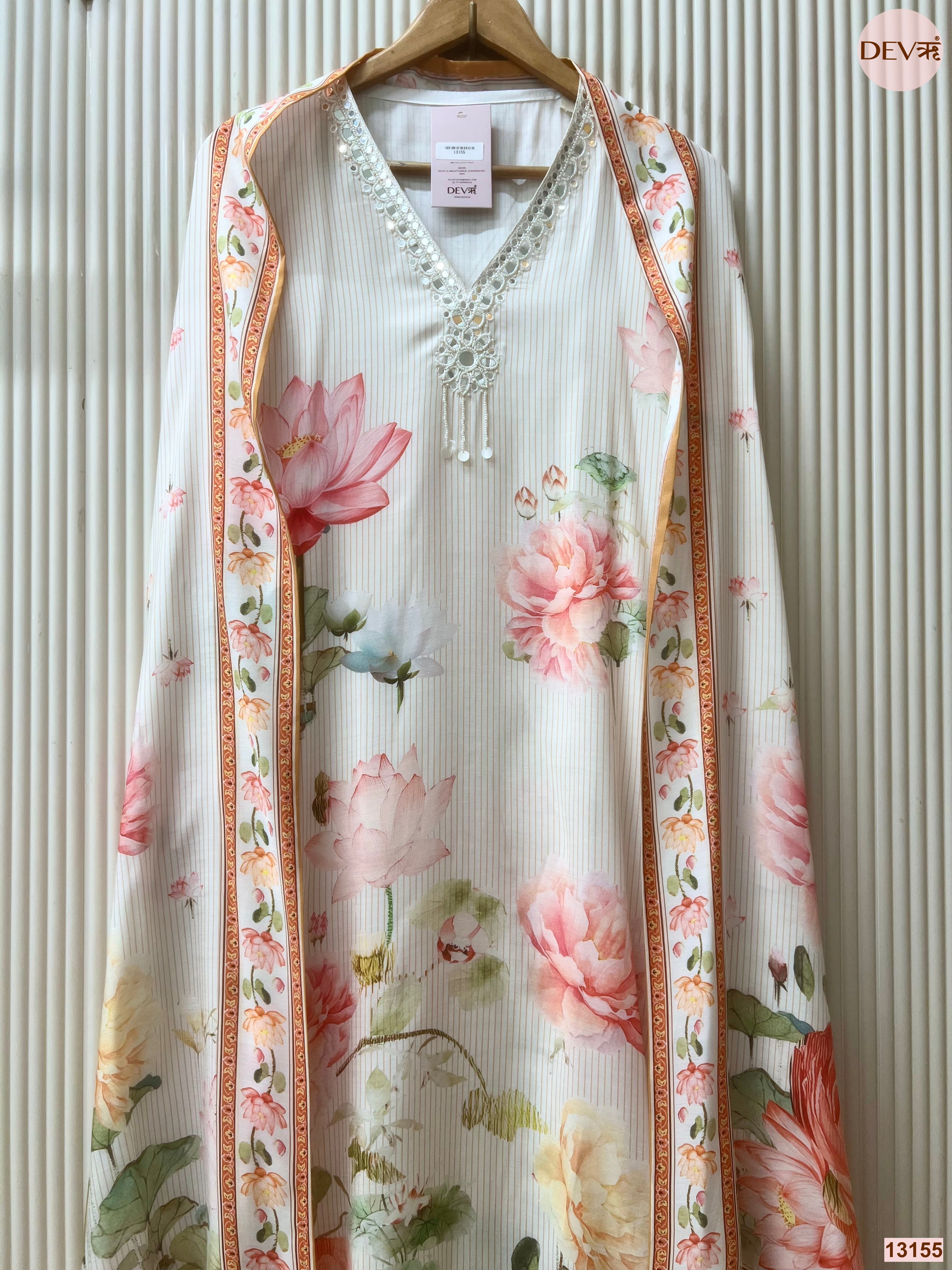 Cream Muslin Printed Unstitched 3-Piece Suit (Devri – D.No 13155)