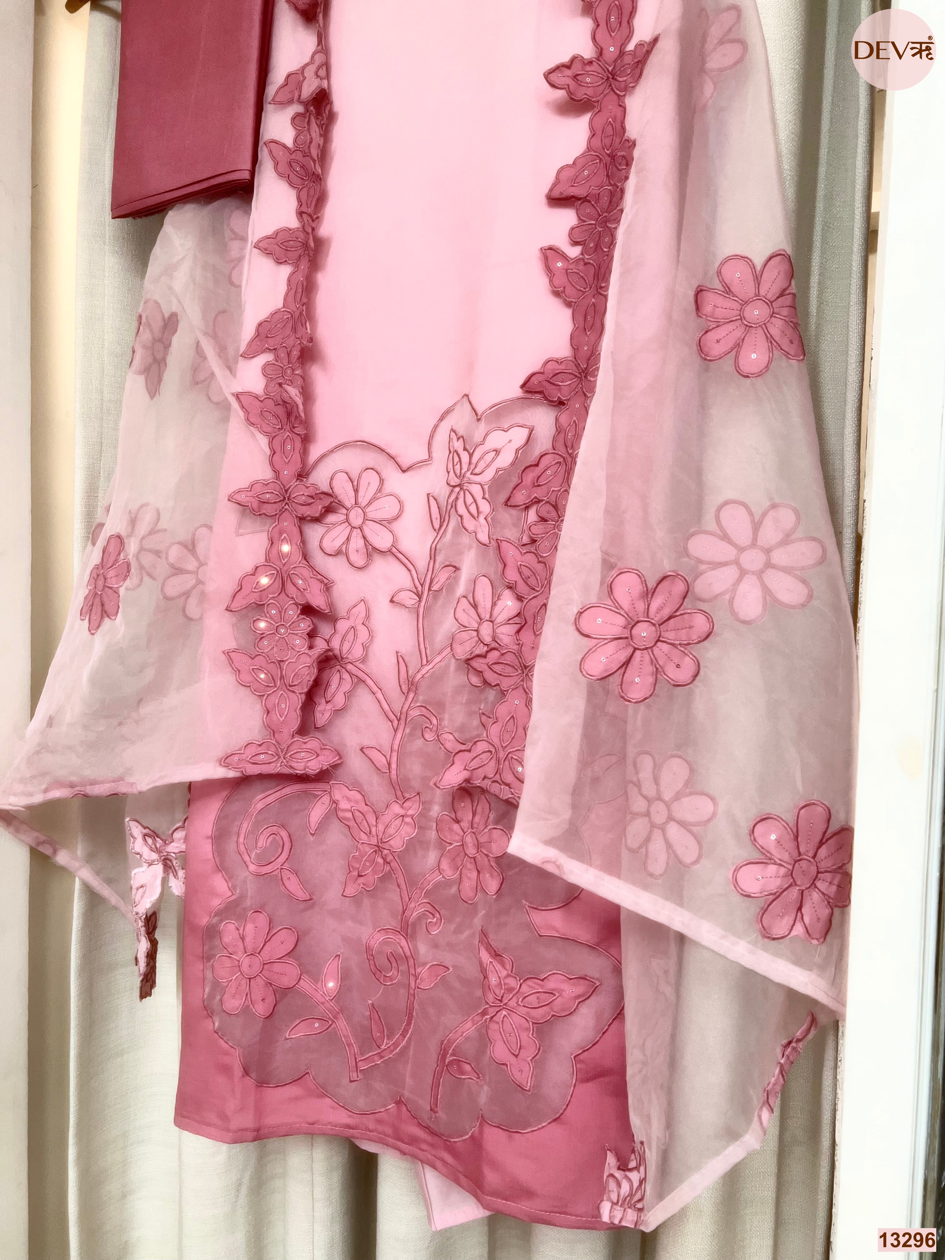 Pink Mul Chanderi Embroidered Unstitched 3-Piece Suit (Devri – D.No 13296)